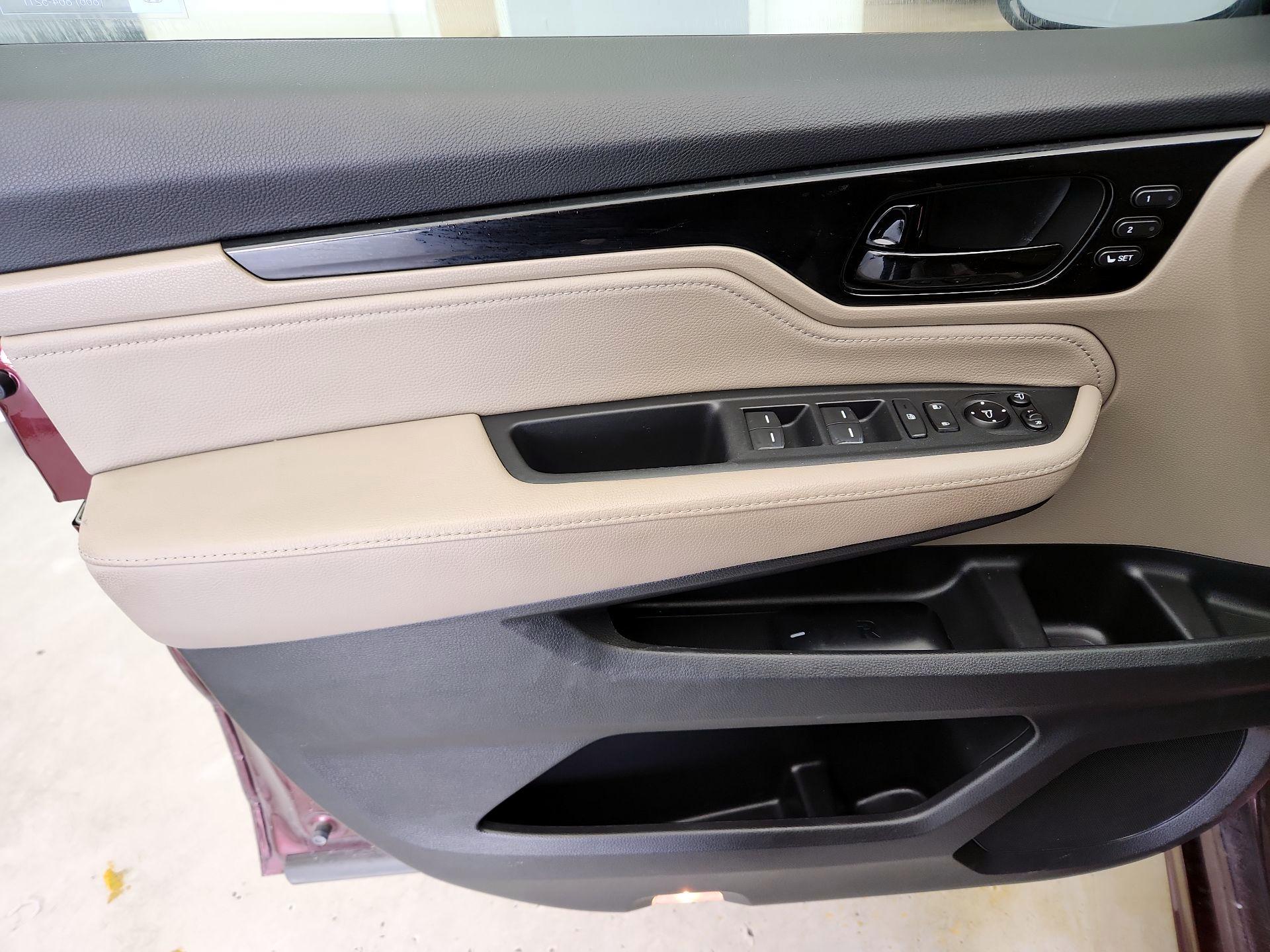 Thumbnail: 2018 Honda Odyssey - 12