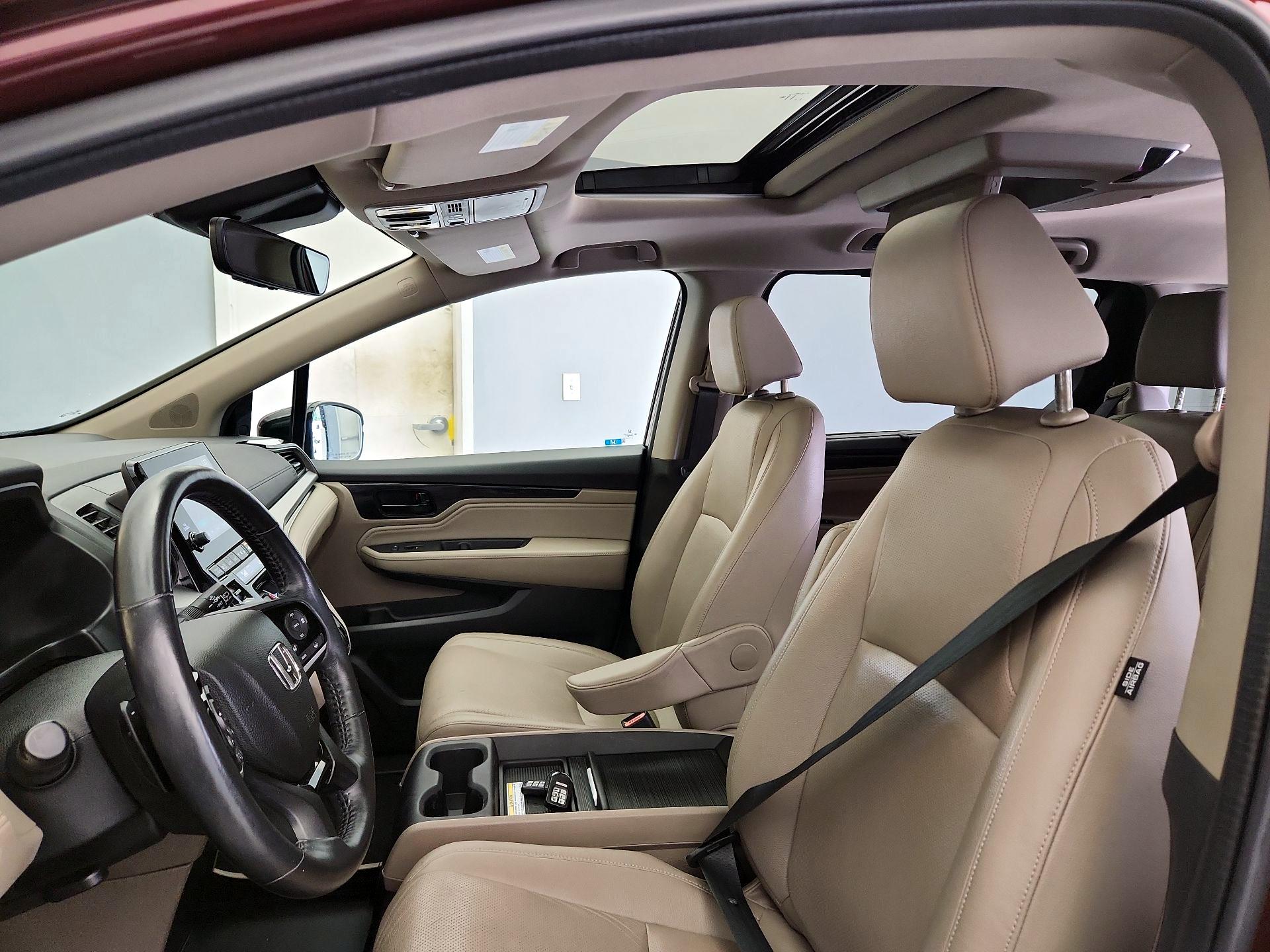Thumbnail: 2018 Honda Odyssey - 18
