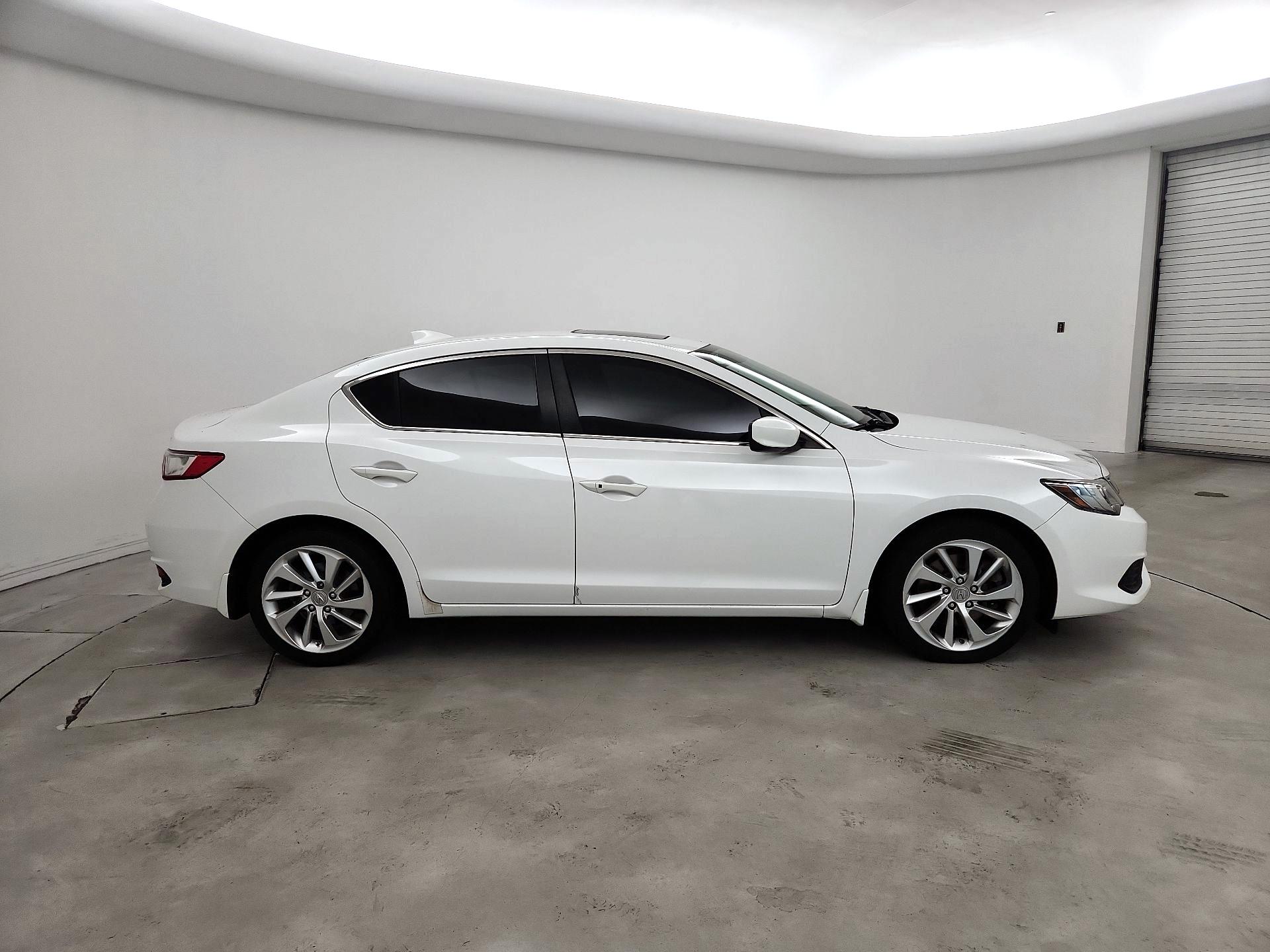 Thumbnail: 2017 Acura ILX - 4
