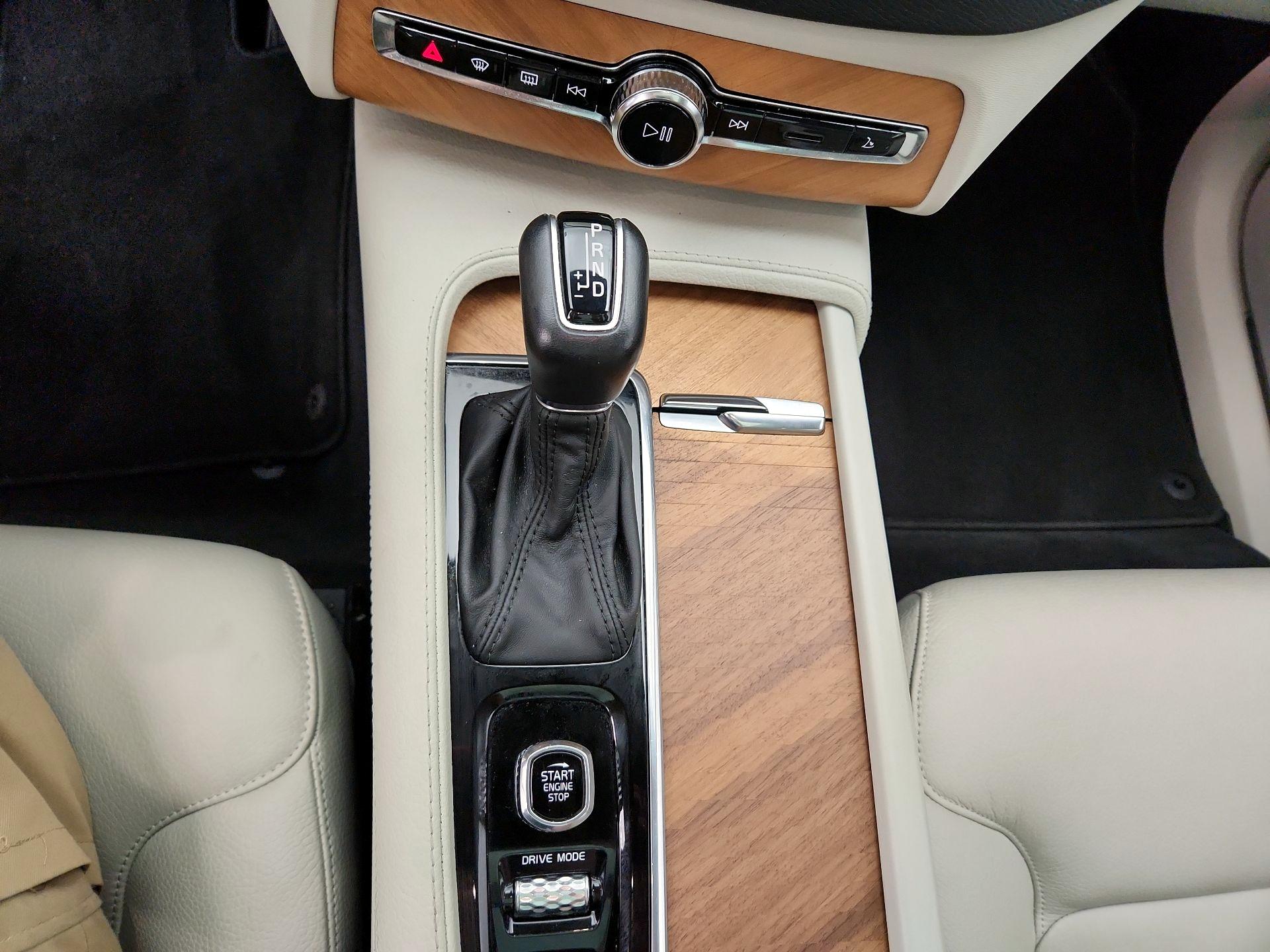 Thumbnail: 2021 Volvo XC90 - 18