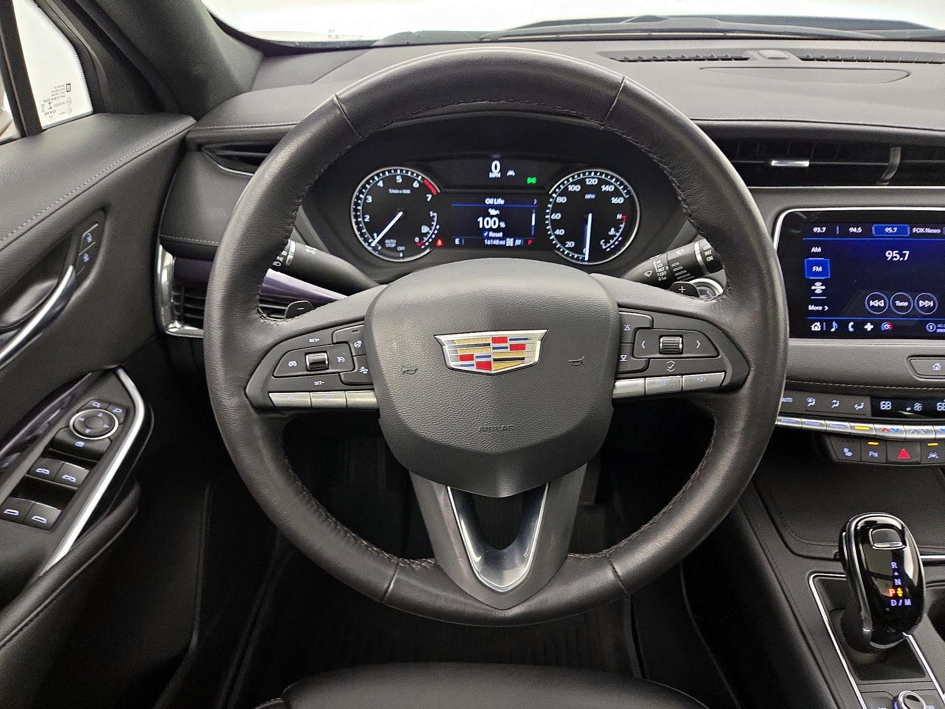 Thumbnail: 2023 Cadillac XT4 - 10