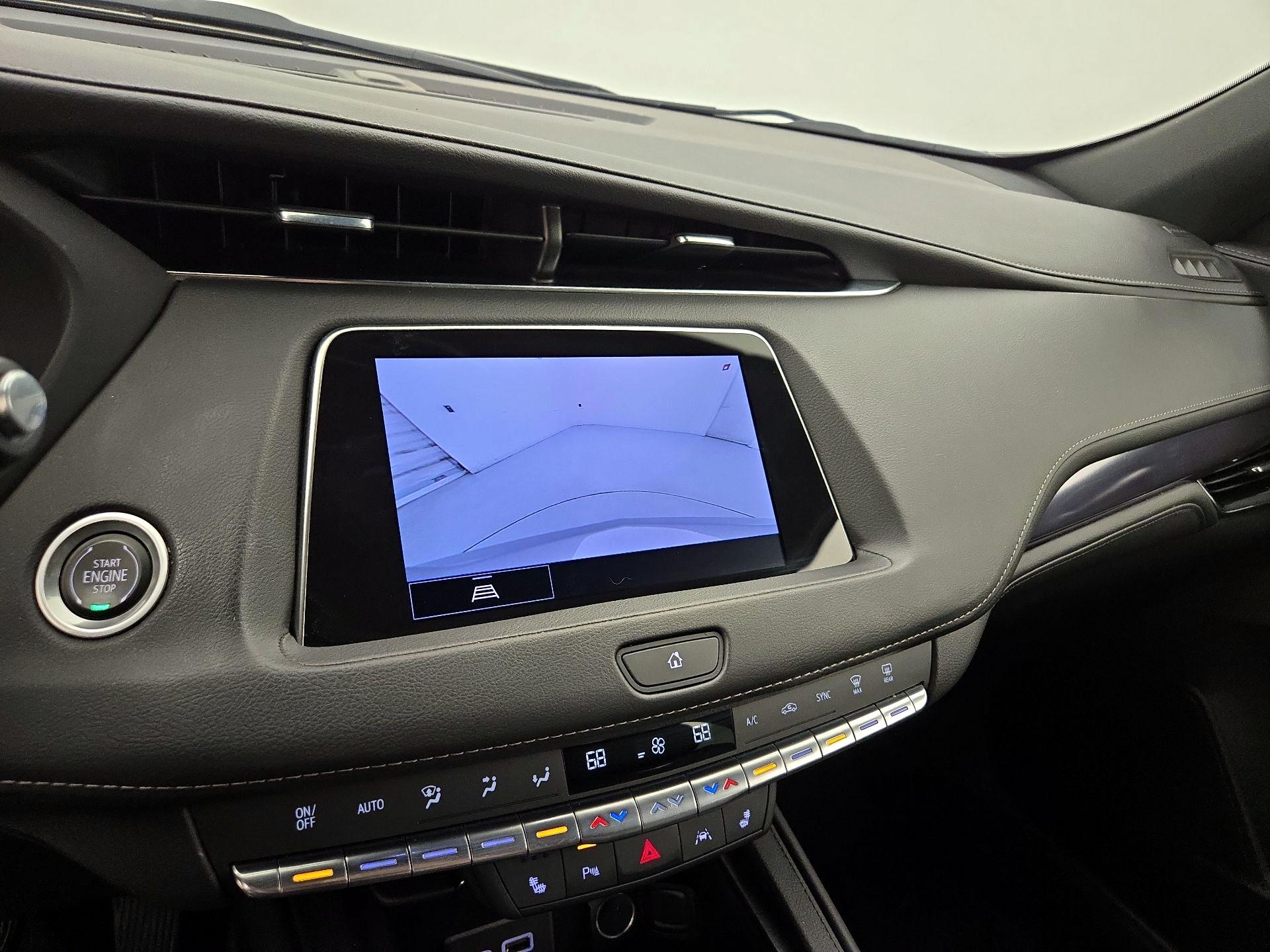Thumbnail: 2023 Cadillac XT4 - 14