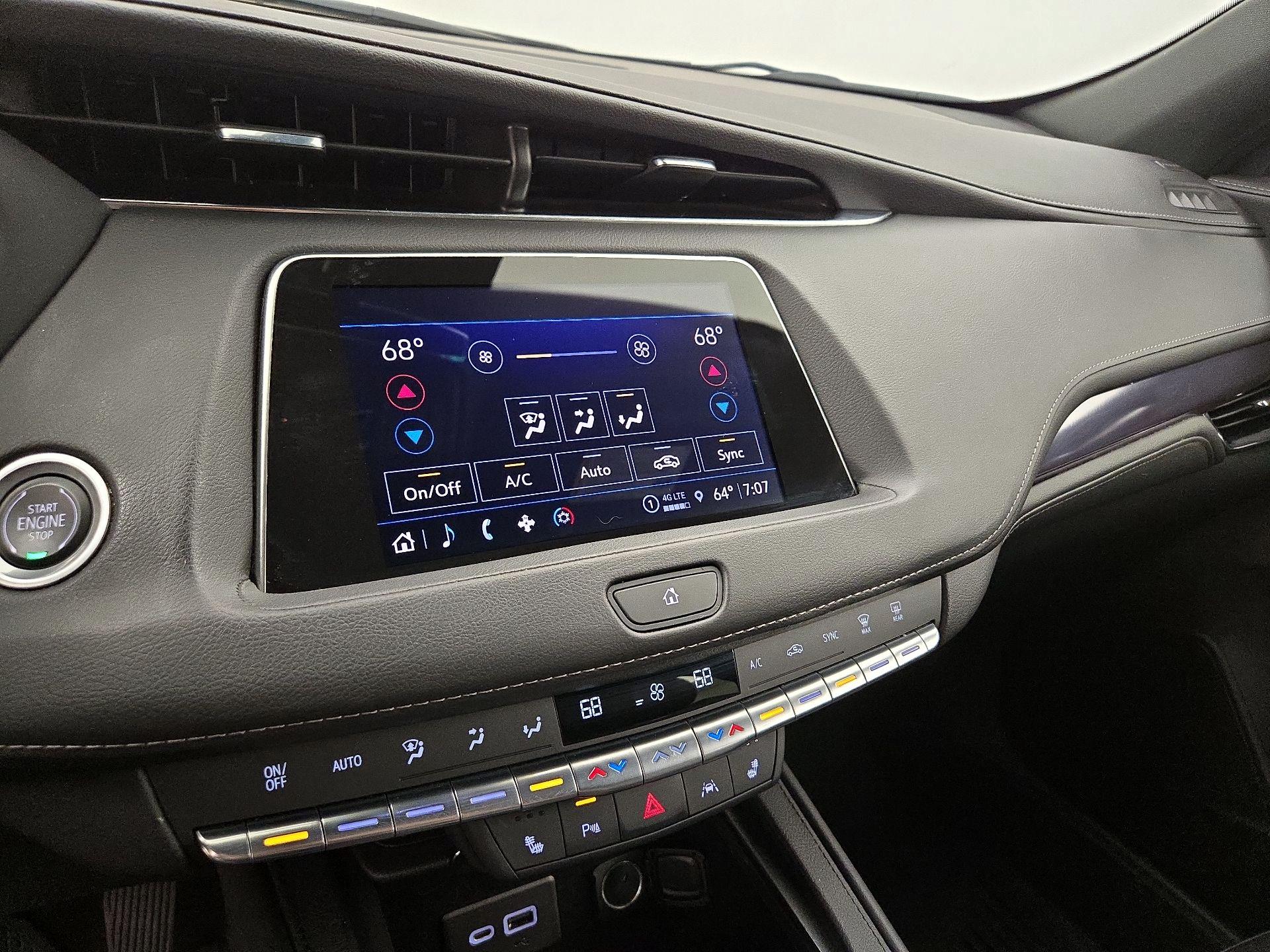 Thumbnail: 2023 Cadillac XT4 - 16