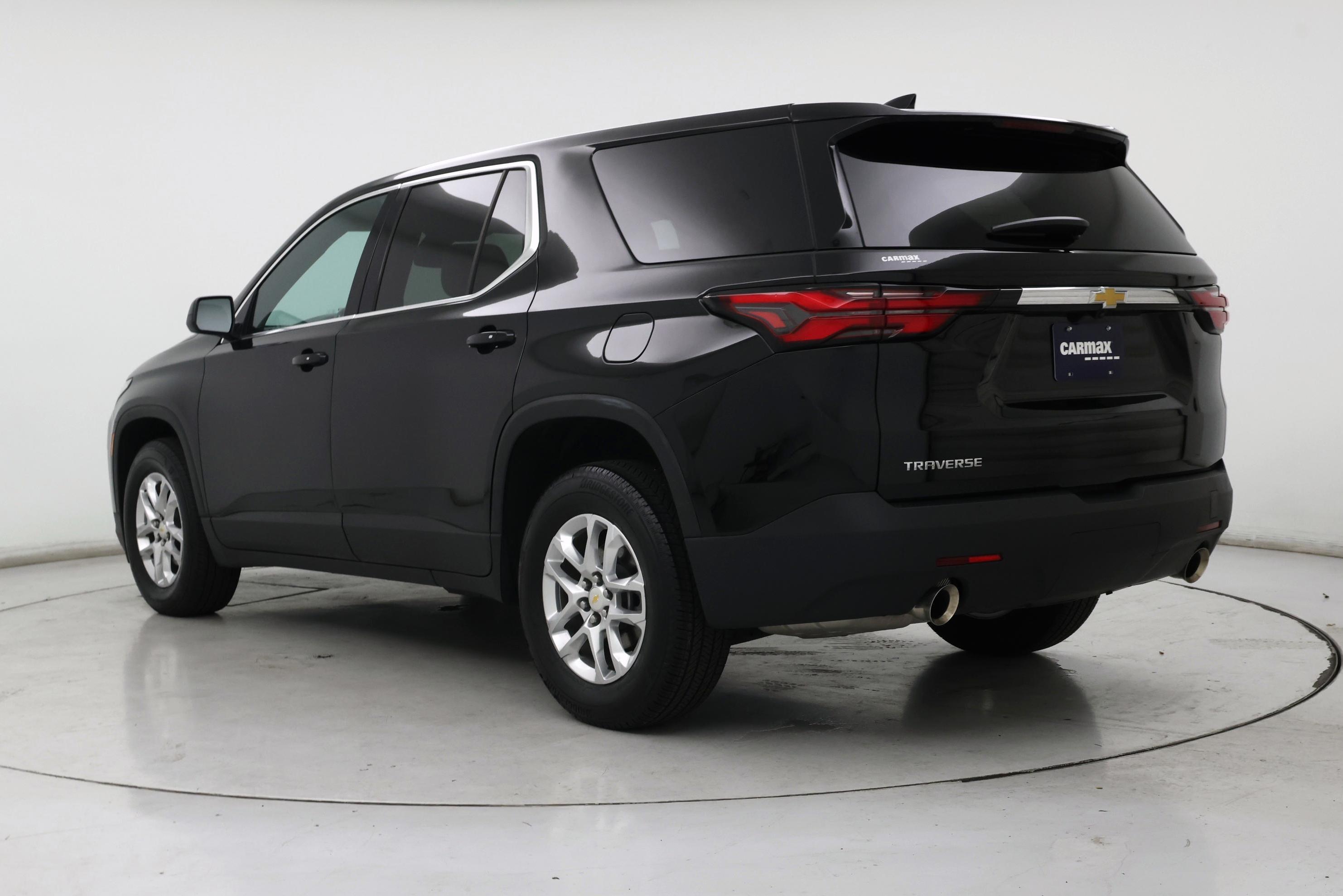 Thumbnail: 2023 Chevrolet Traverse - 2