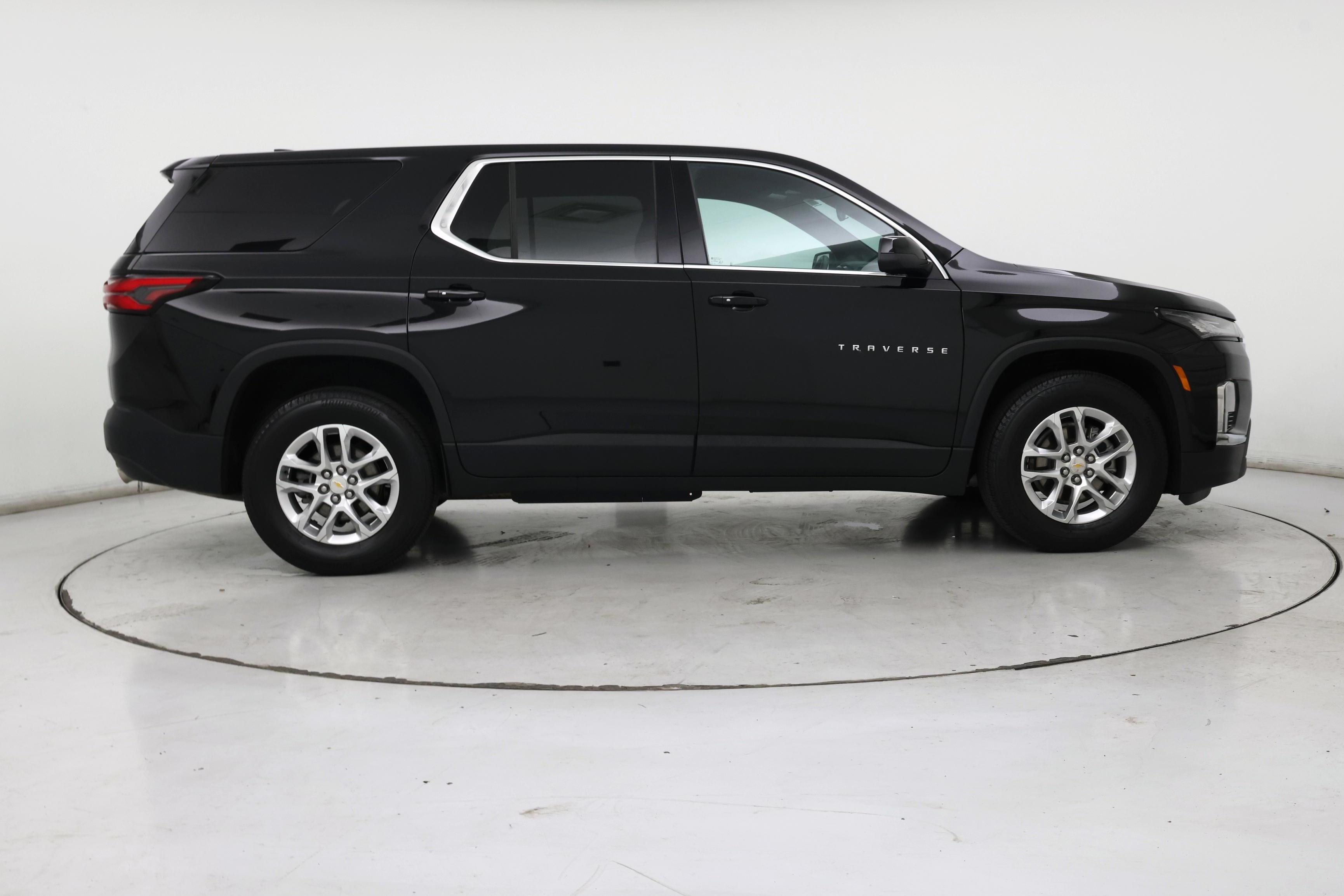 Thumbnail: 2023 Chevrolet Traverse - 7