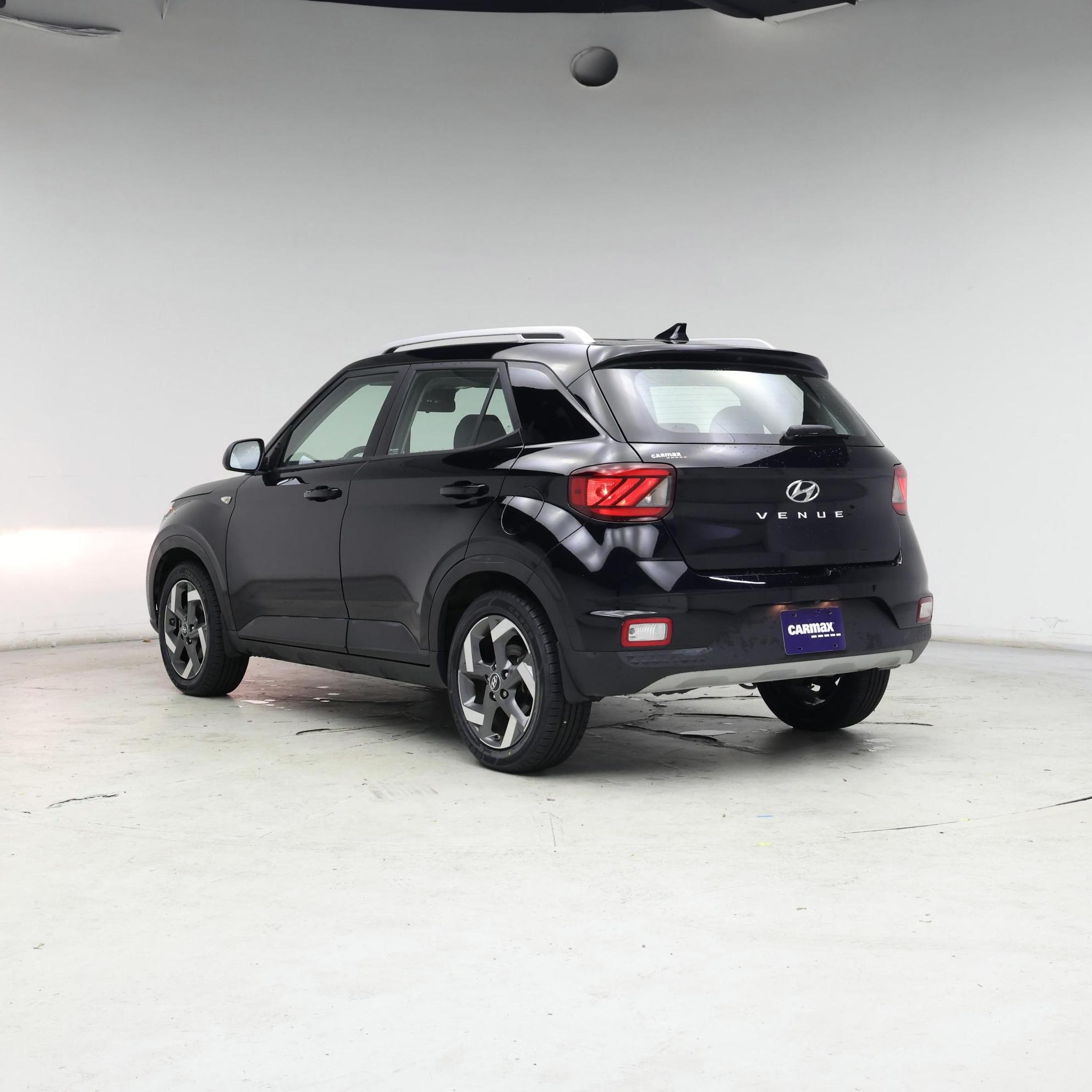Thumbnail: 2022 Hyundai Venue - 2