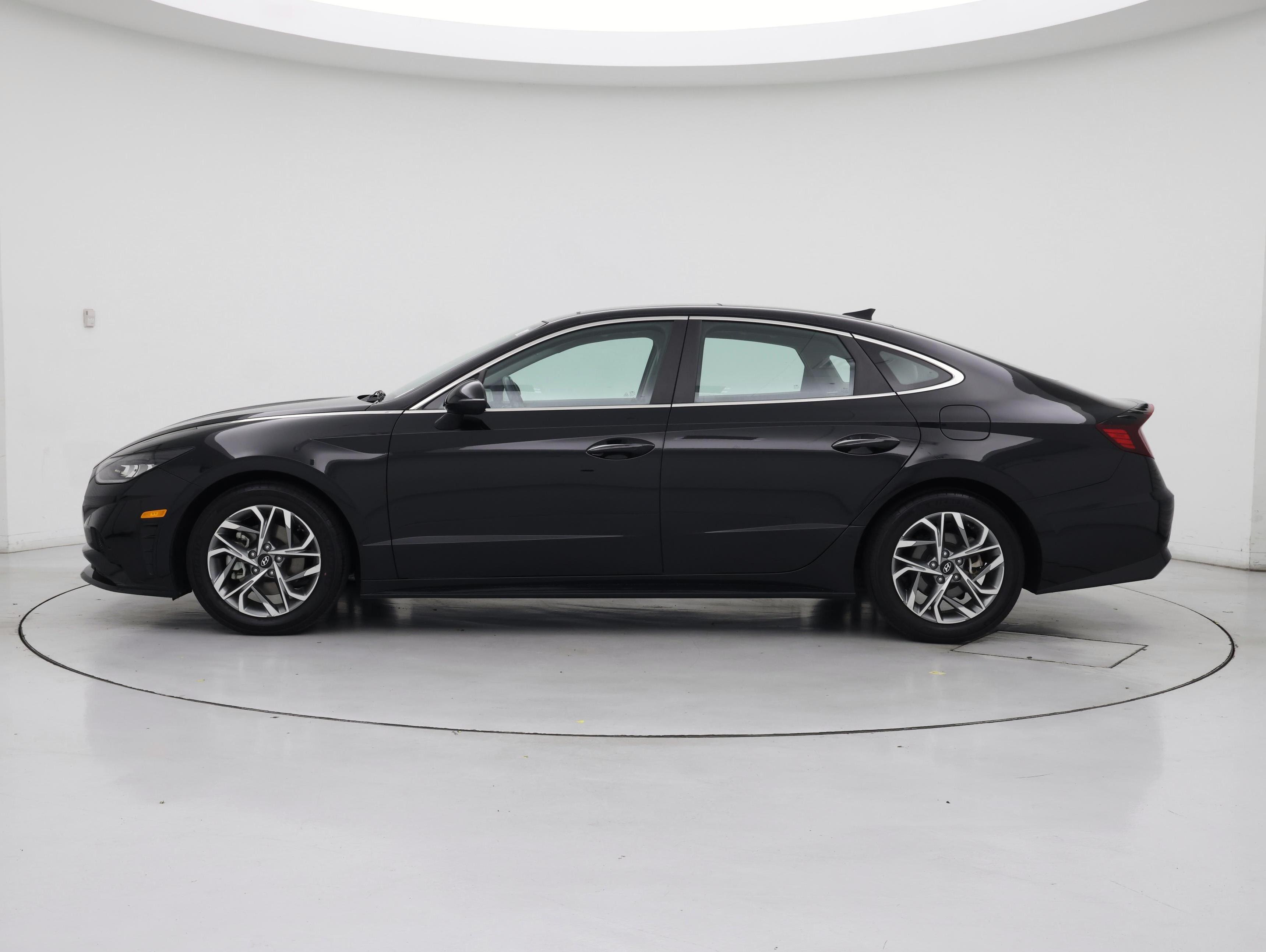 Thumbnail: 2022 Hyundai Sonata - 3