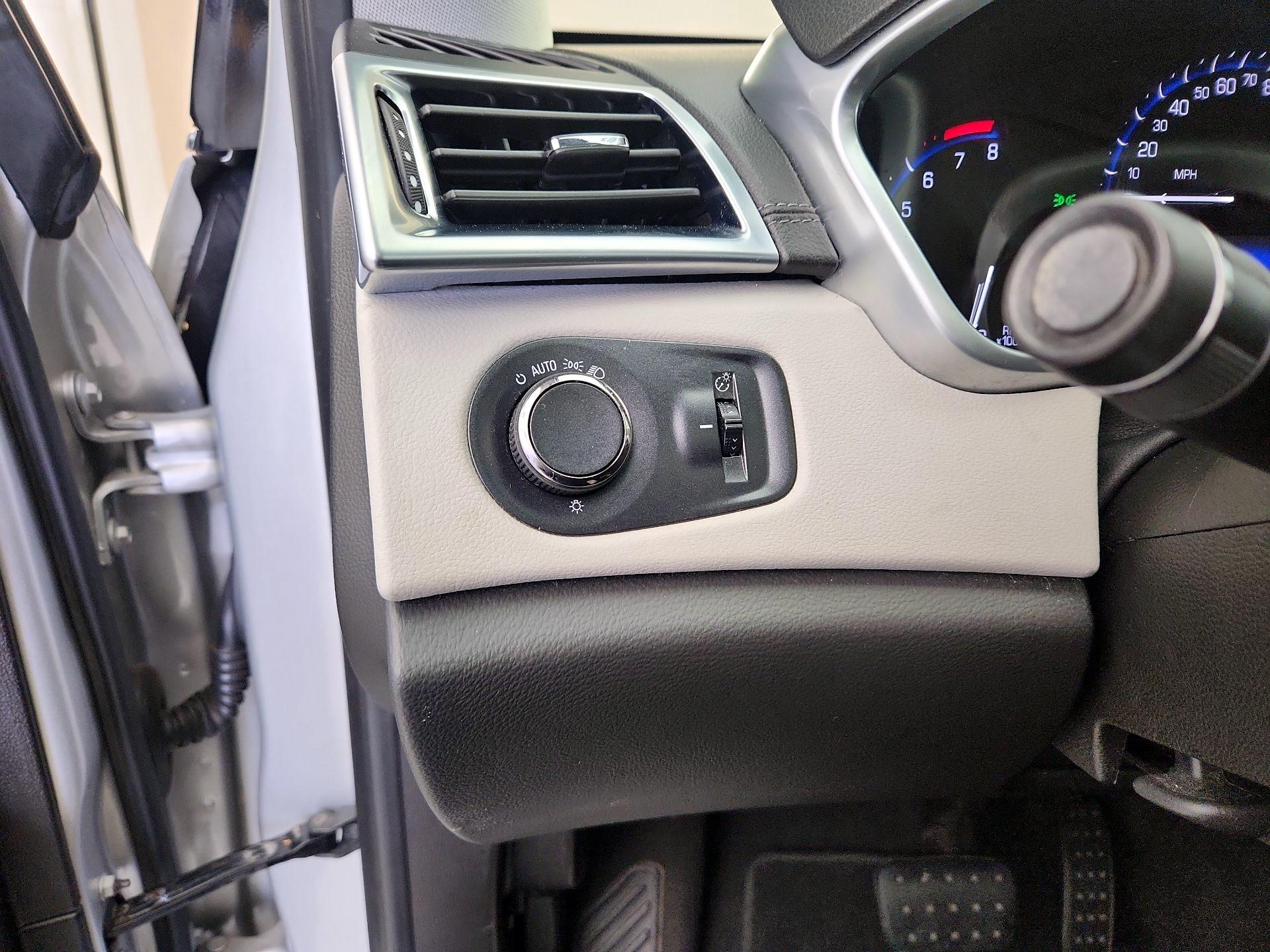 Thumbnail: 2015 Cadillac SRX - 13