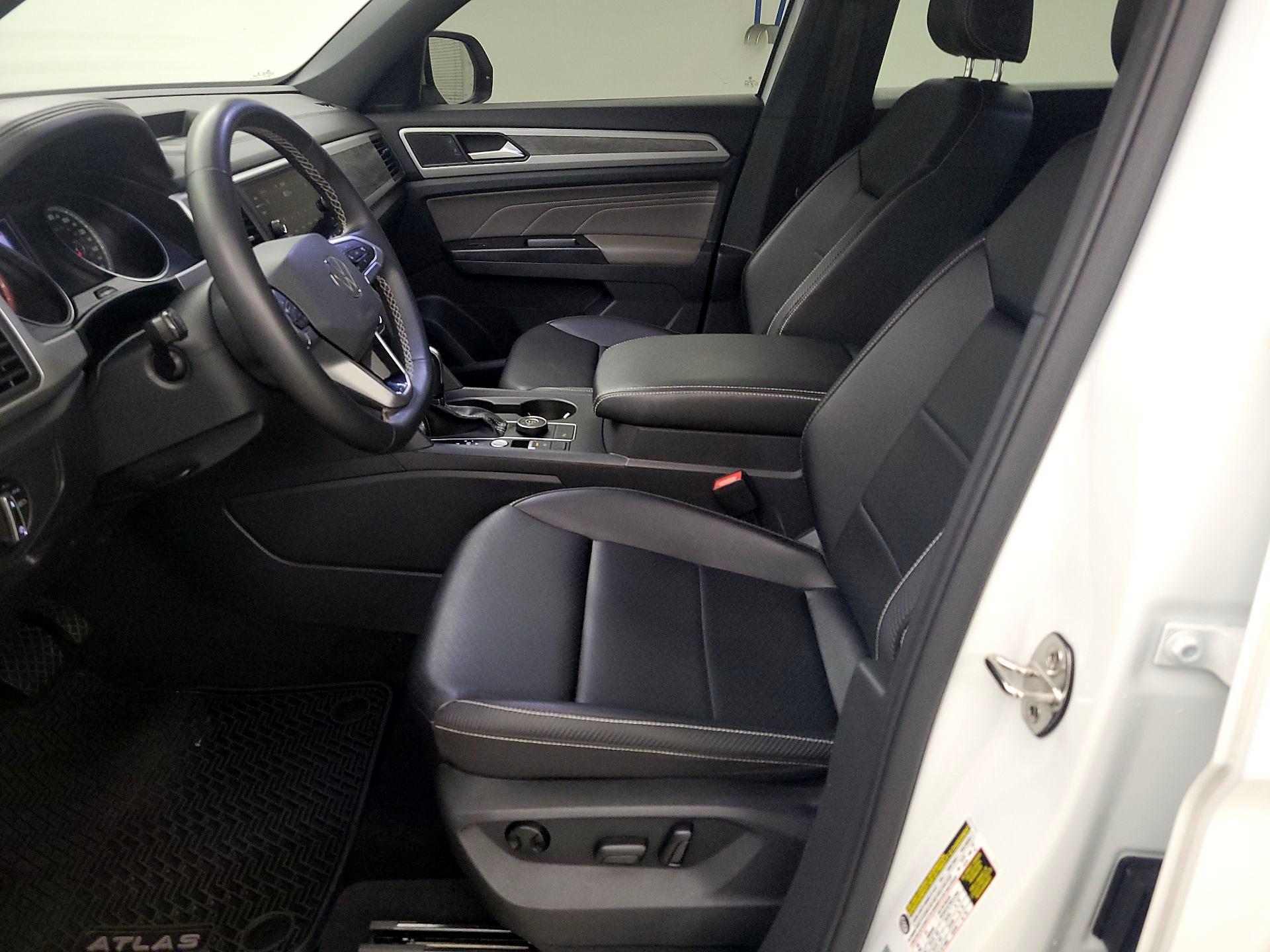 Thumbnail: 2021 Volkswagen Atlas - 9