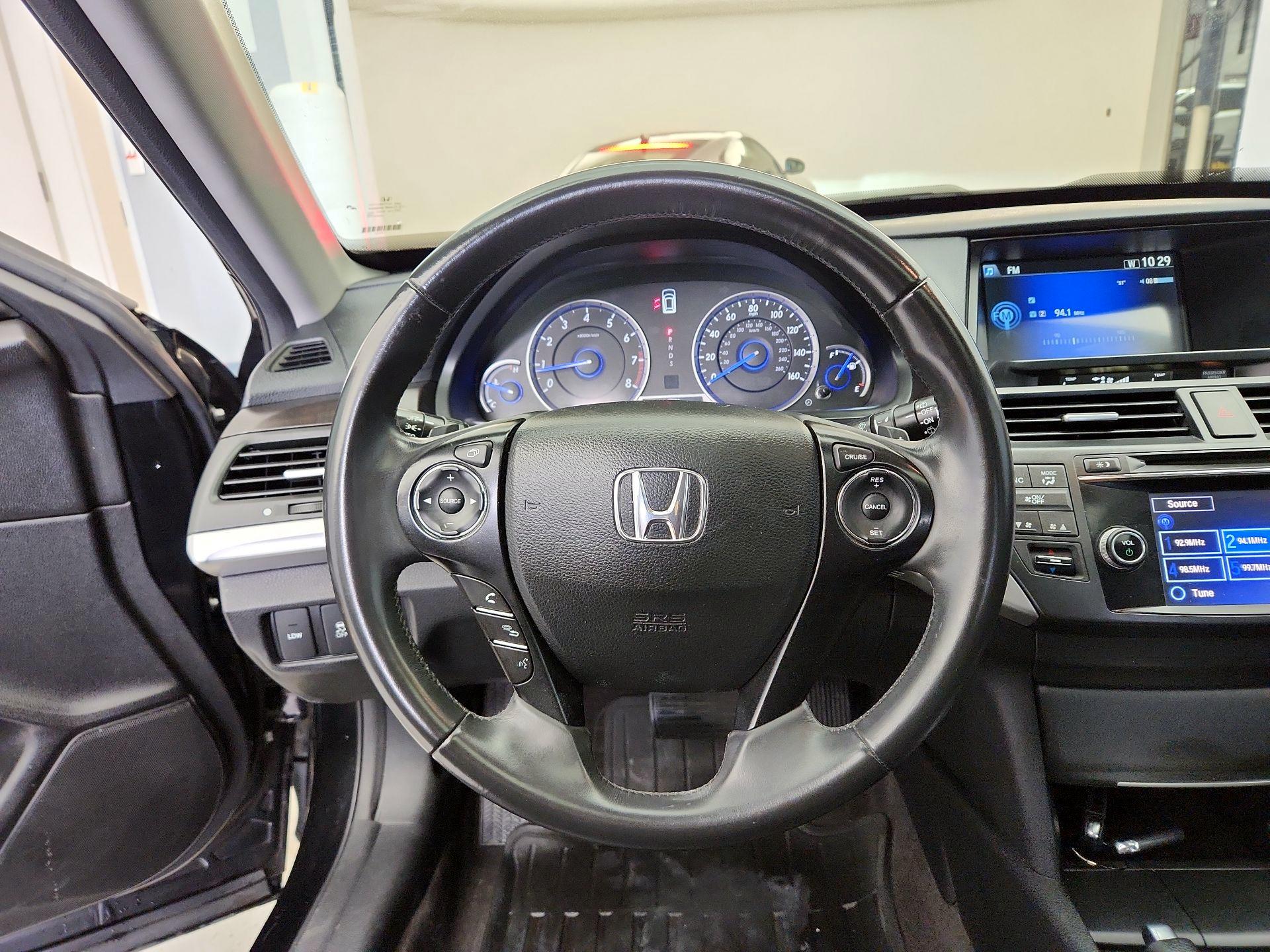 Thumbnail: 2015 Honda Accord Crosstour - 10
