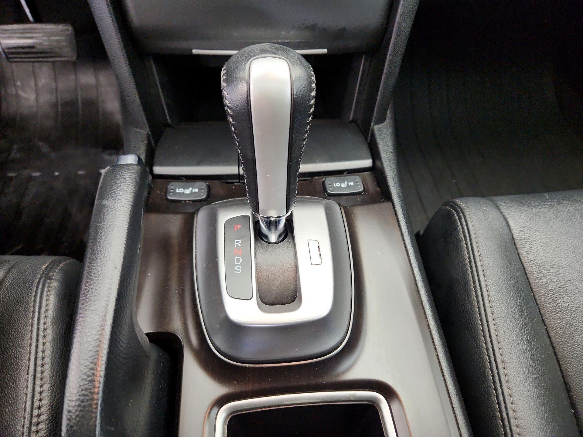 Thumbnail: 2015 Honda Accord Crosstour - 17