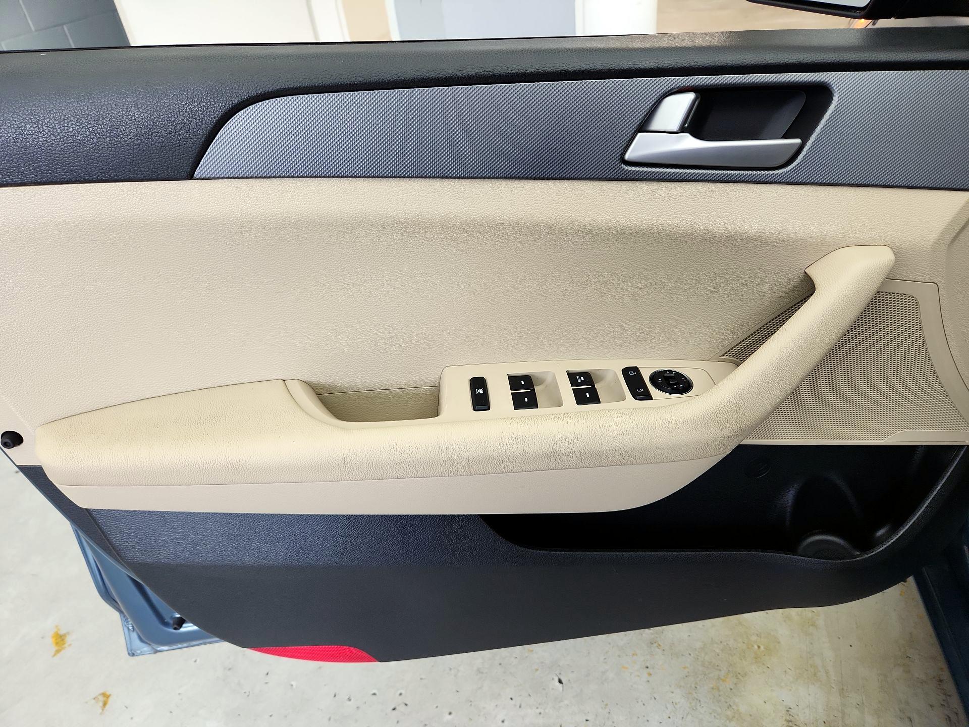 Thumbnail: 2017 Hyundai Sonata - 12