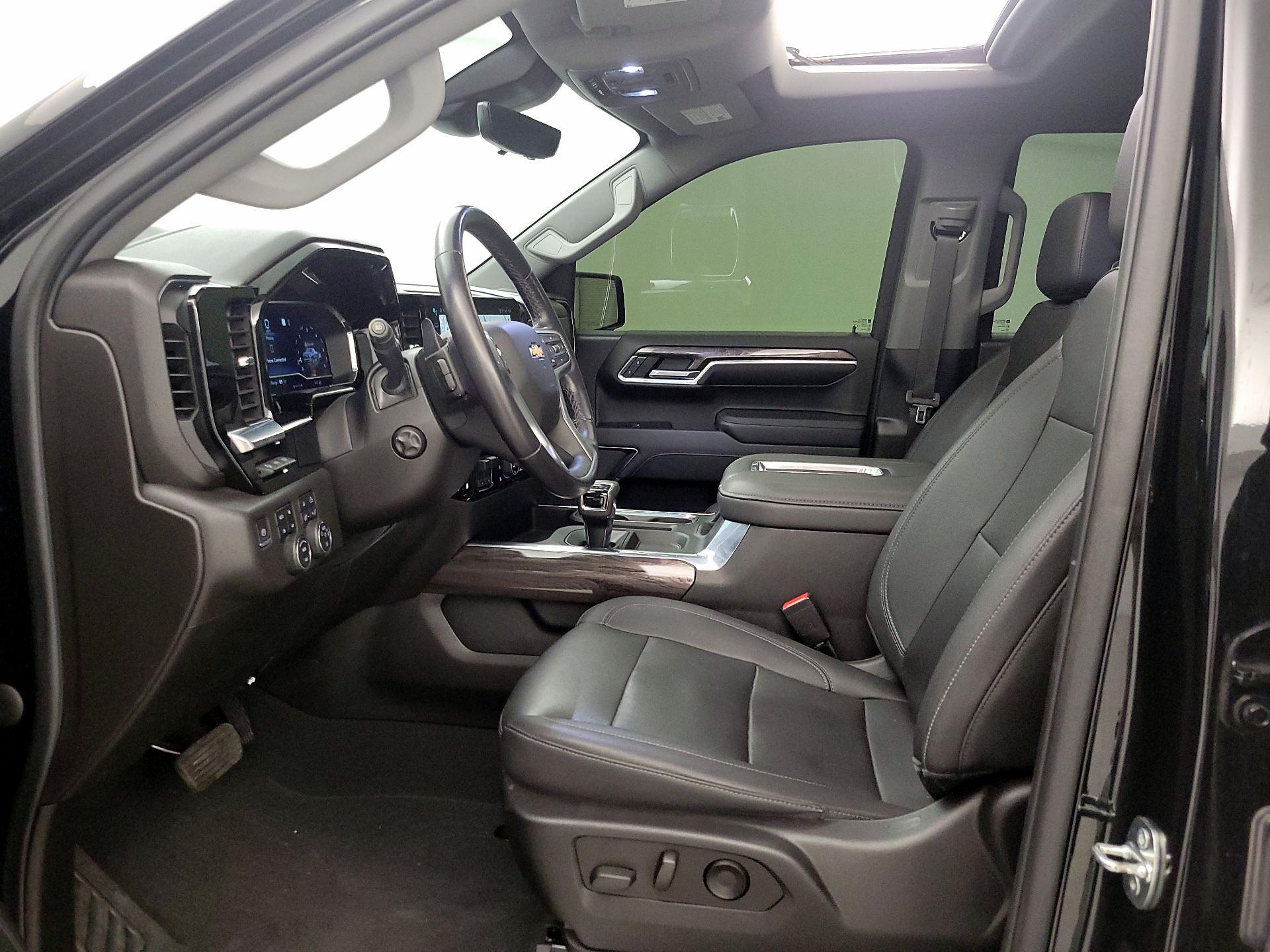 Thumbnail: 2022 Chevrolet Silverado 1500 - 11