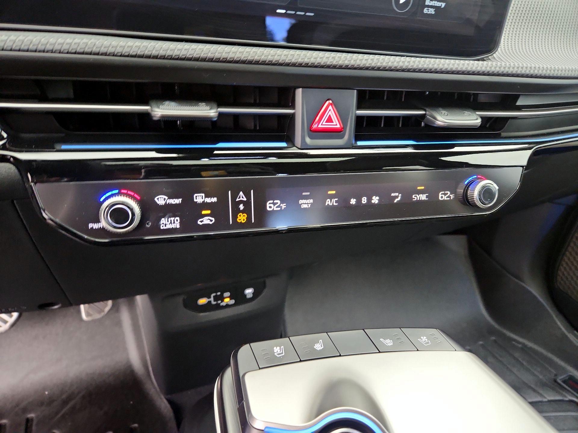 Thumbnail: 2025 Kia EV6 - 17