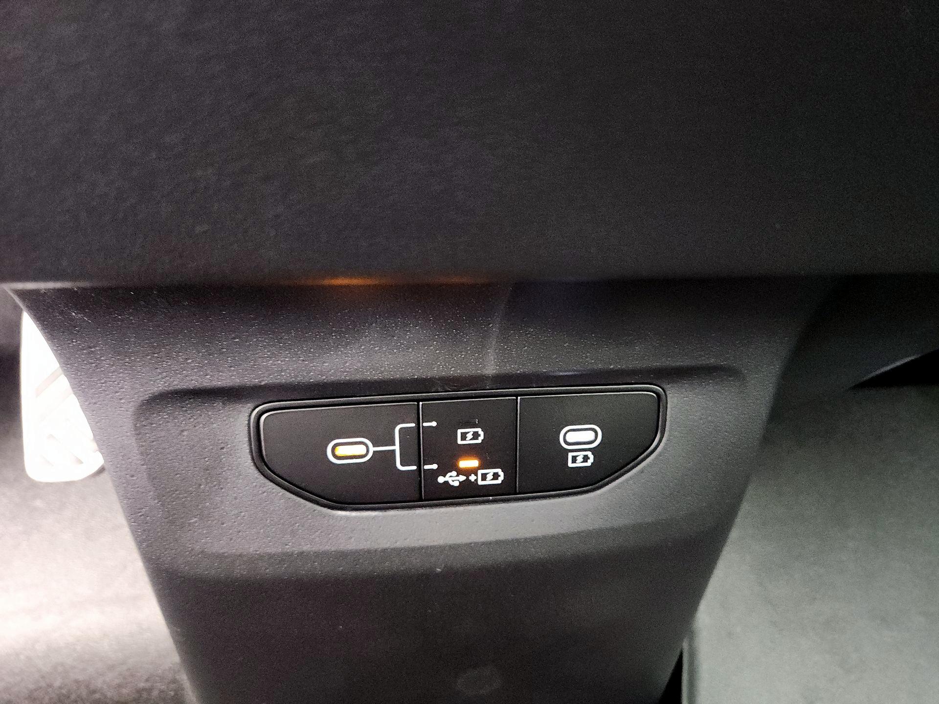 Thumbnail: 2025 Kia EV6 - 19