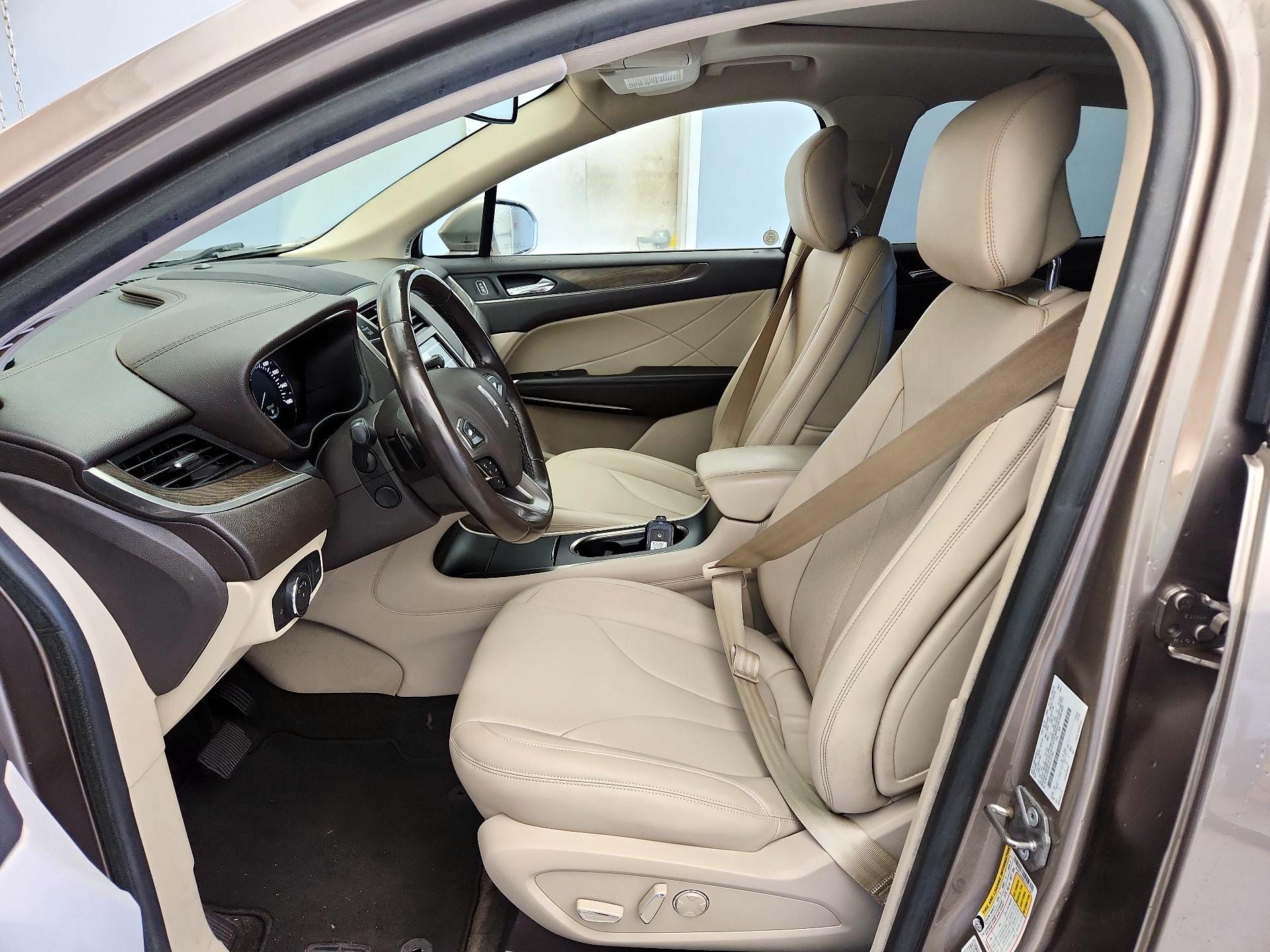 Thumbnail: 2018 Lincoln MKC - 11