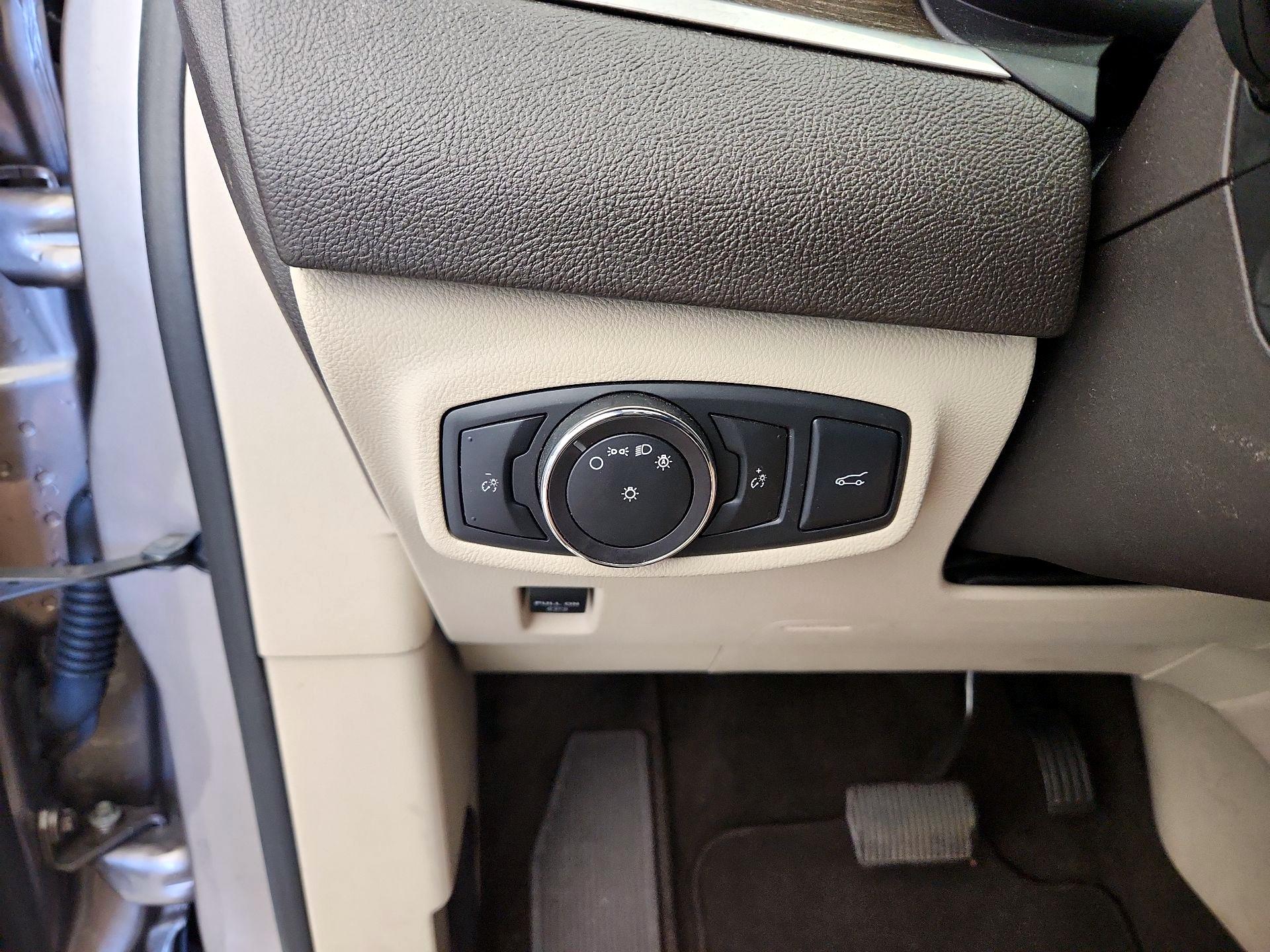 Thumbnail: 2018 Lincoln MKC - 13