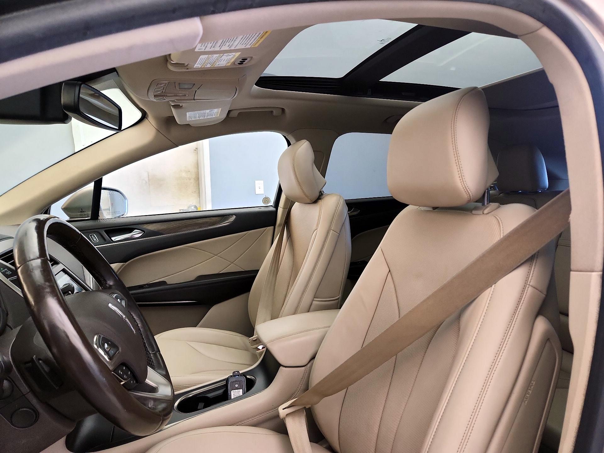 Thumbnail: 2018 Lincoln MKC - 19