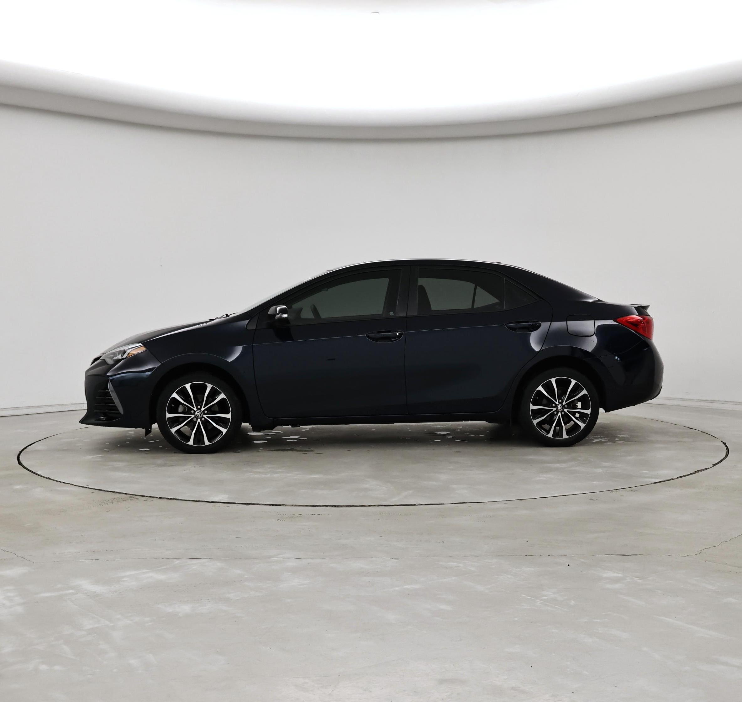 Thumbnail: 2018 Toyota Corolla - 3