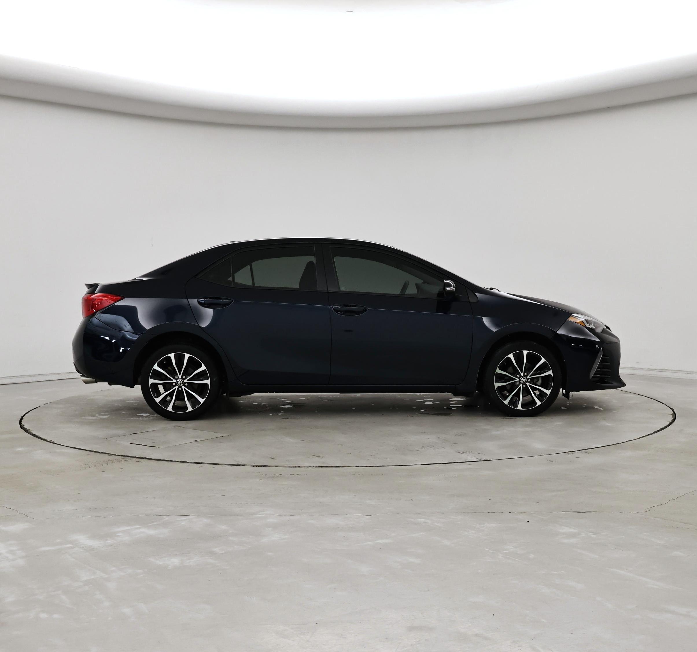 Thumbnail: 2018 Toyota Corolla - 7