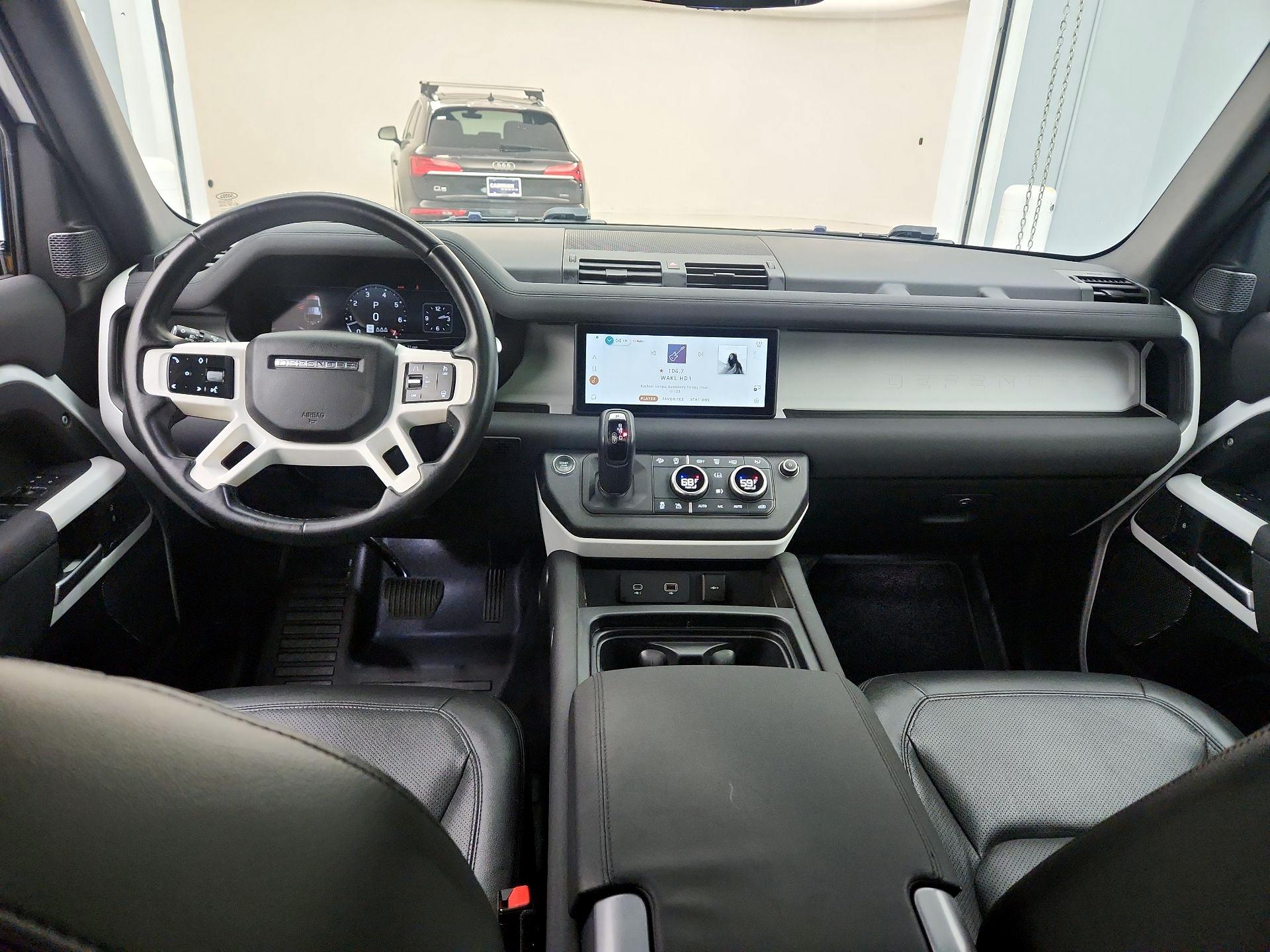 Thumbnail: 2023 Land Rover Defender - 9