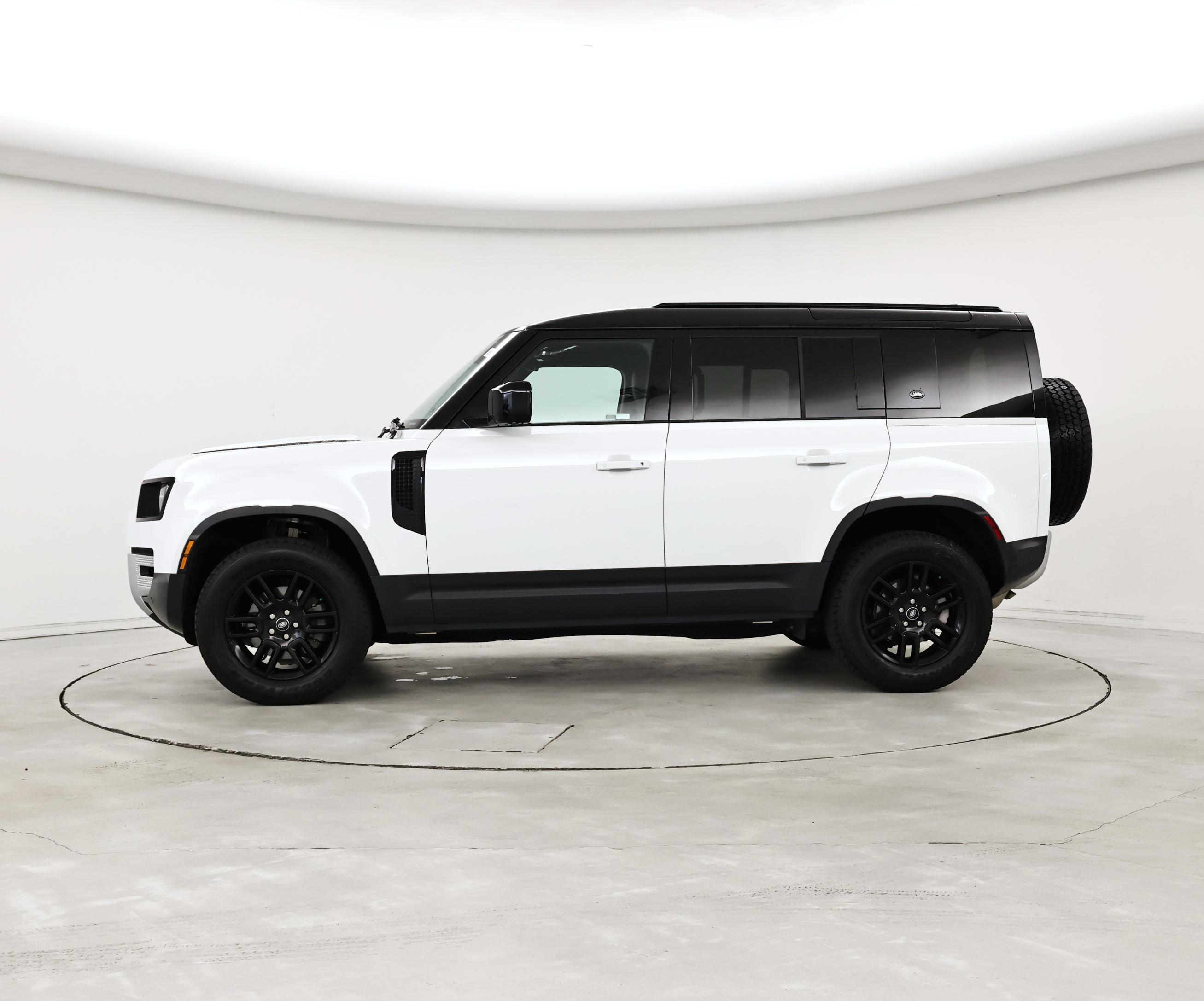 Thumbnail: 2023 Land Rover Defender - 3