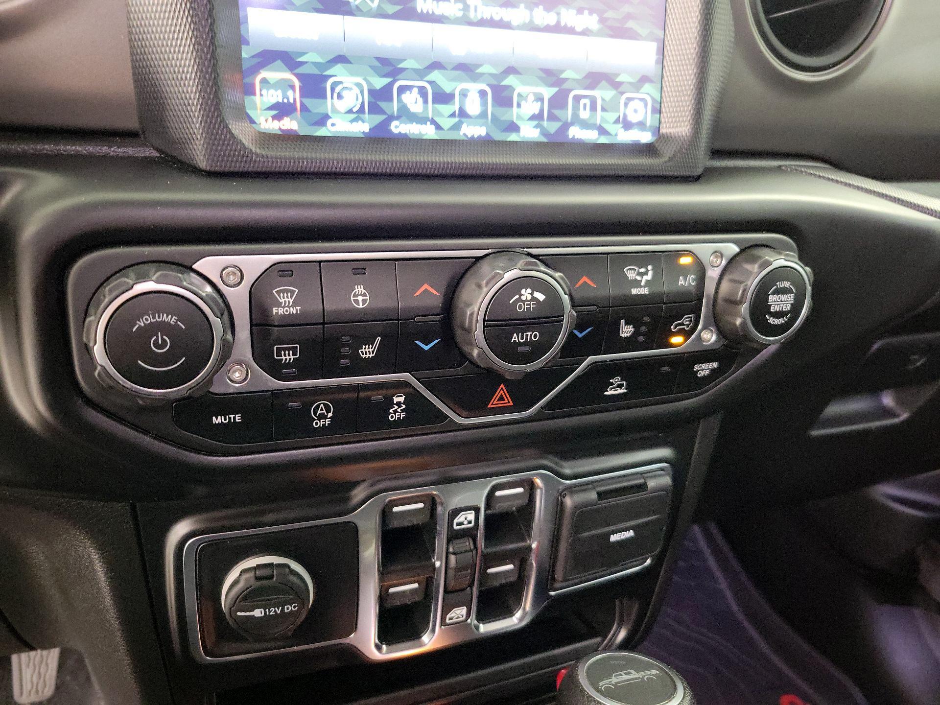 Thumbnail: 2022 Jeep Gladiator - 17