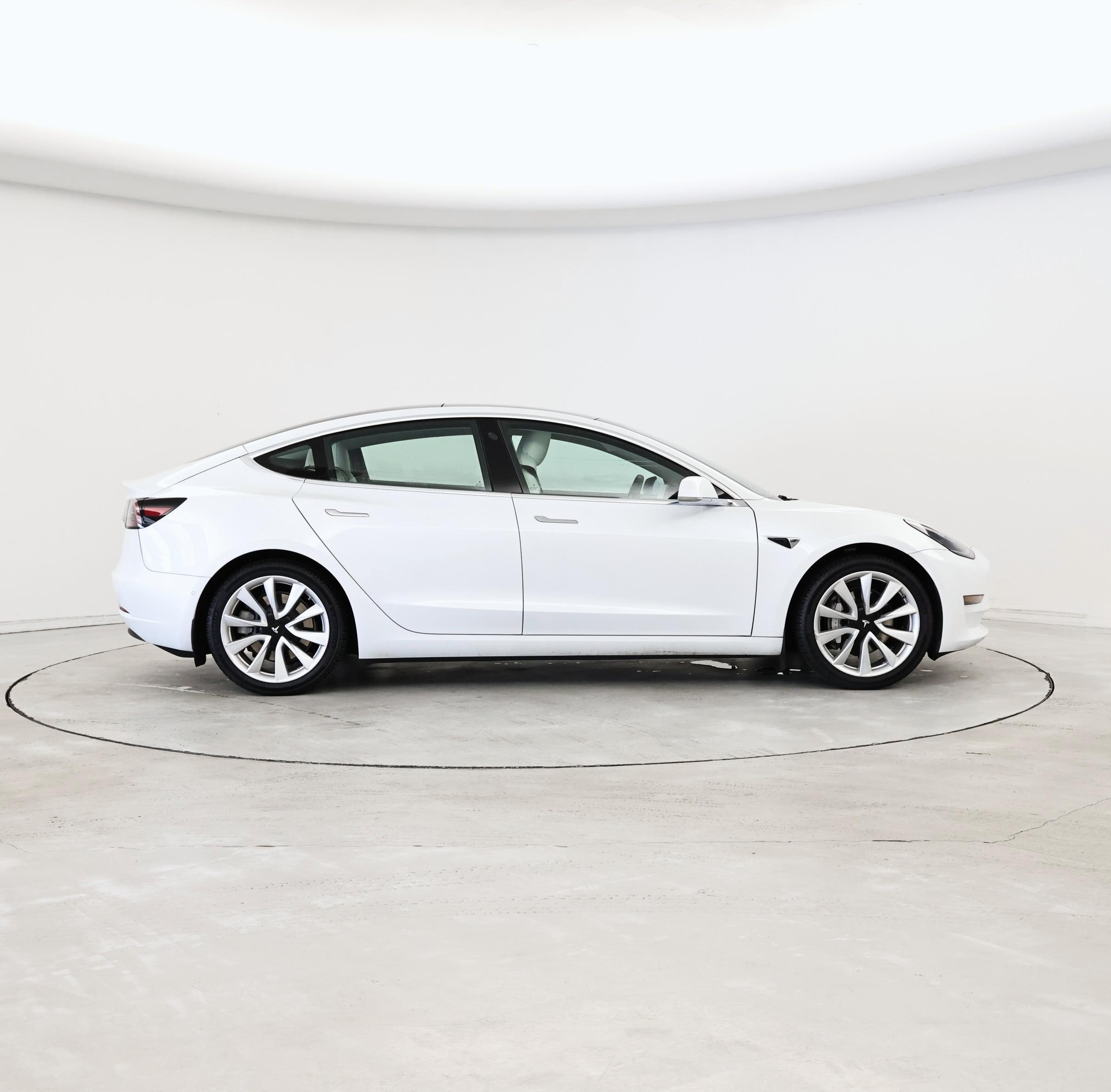 Thumbnail: 2020 Tesla Model 3 - 7