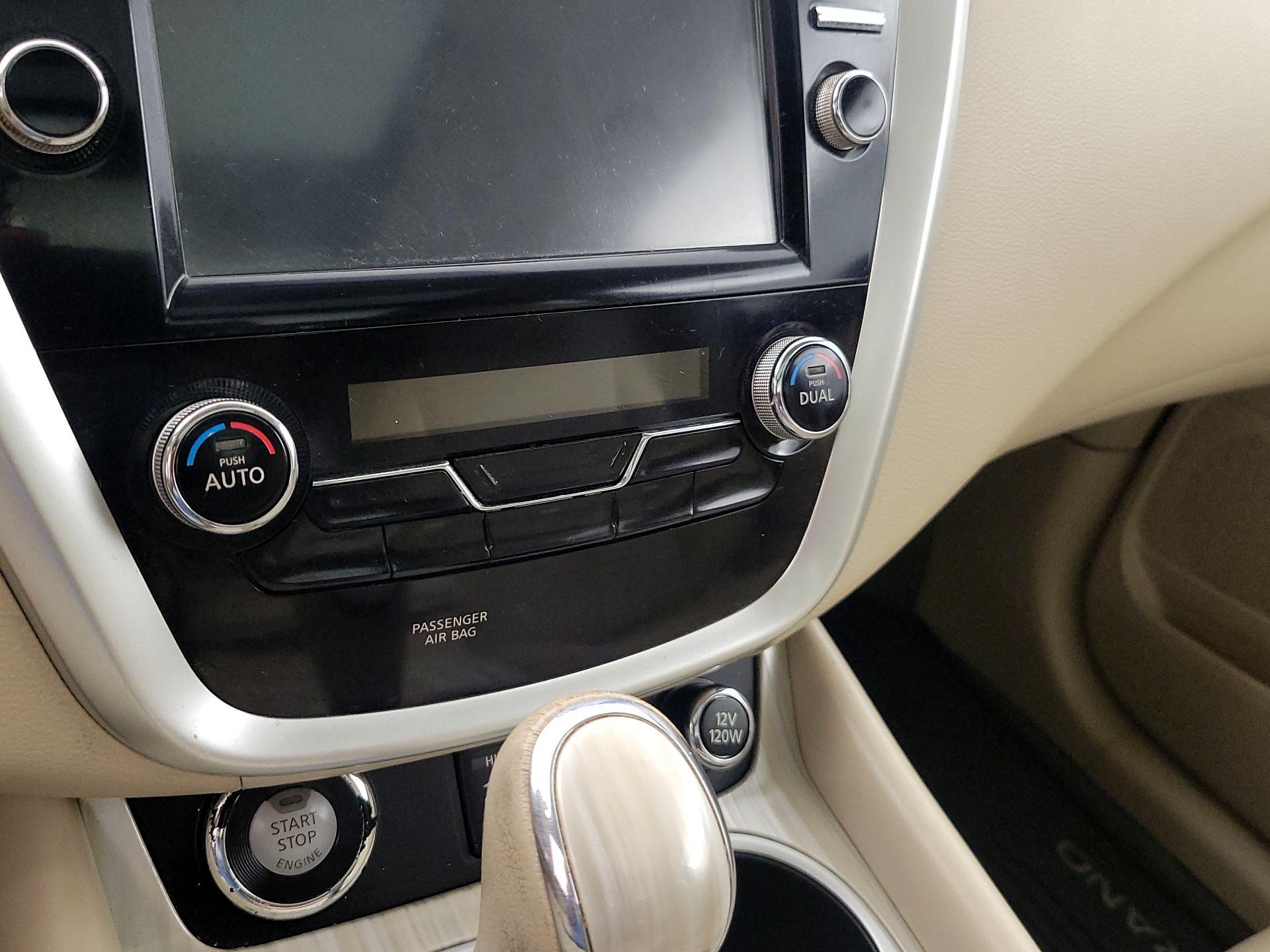 Thumbnail: 2017 Nissan Murano - 17