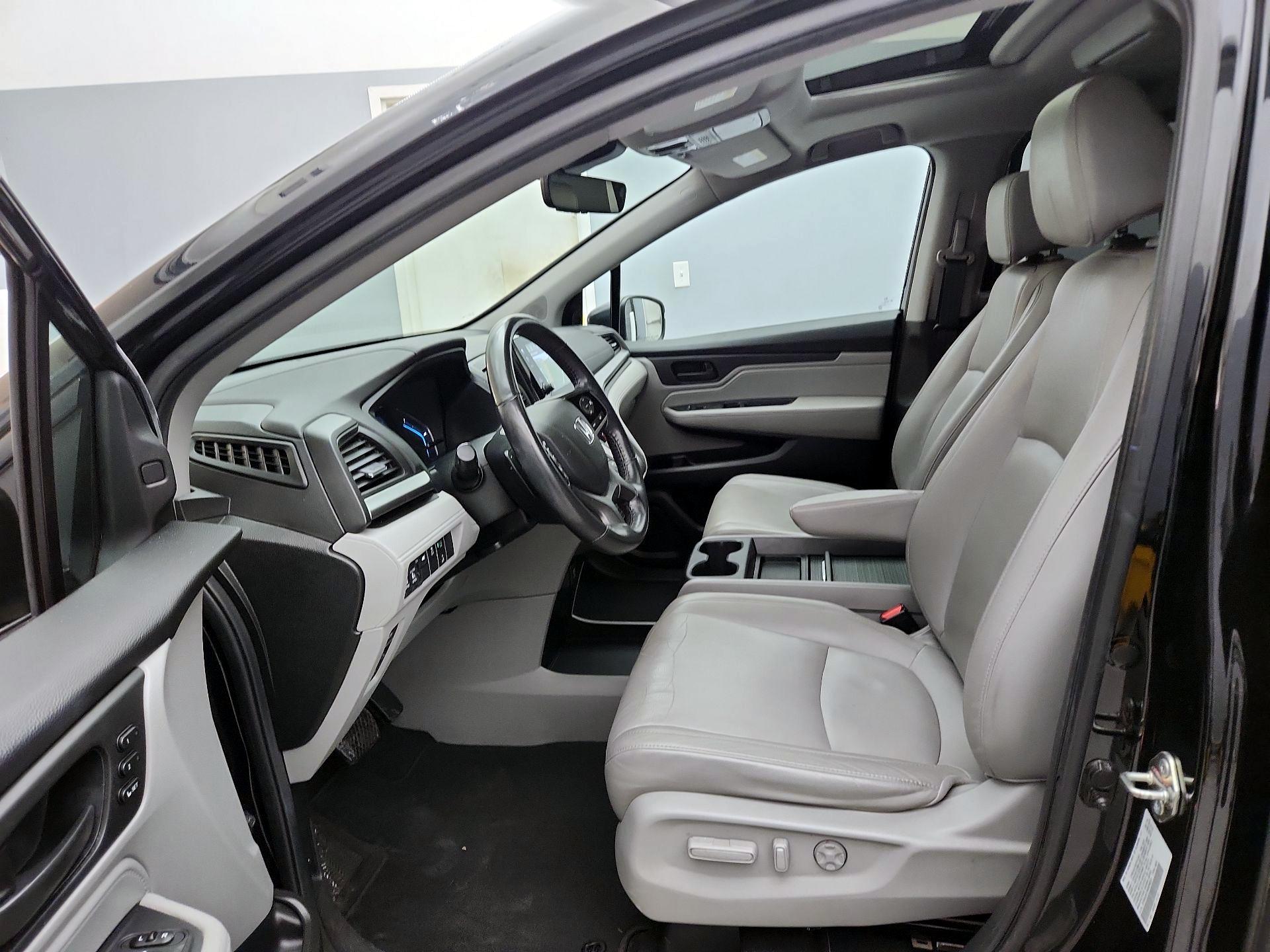 Thumbnail: 2019 Honda Odyssey - 11