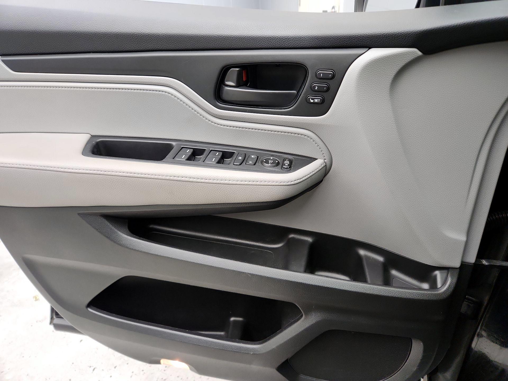 Thumbnail: 2019 Honda Odyssey - 12