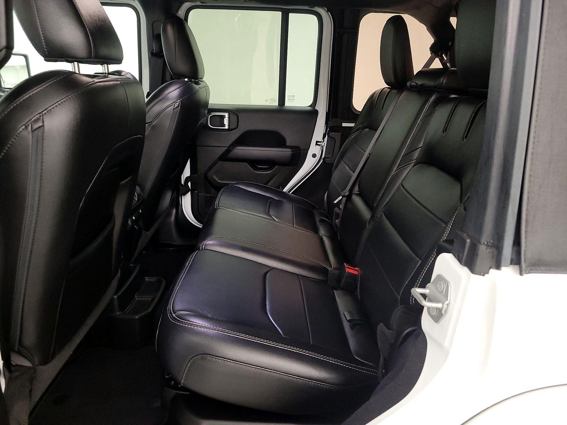 Thumbnail: 2022 Jeep Wrangler - 18