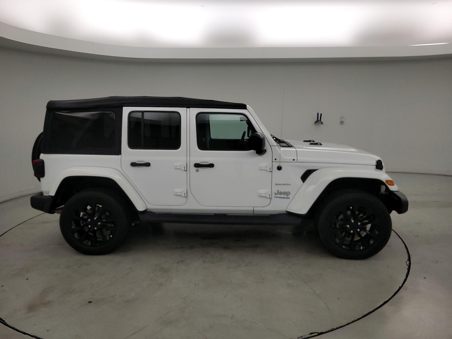 Thumbnail: 2022 Jeep Wrangler - 4