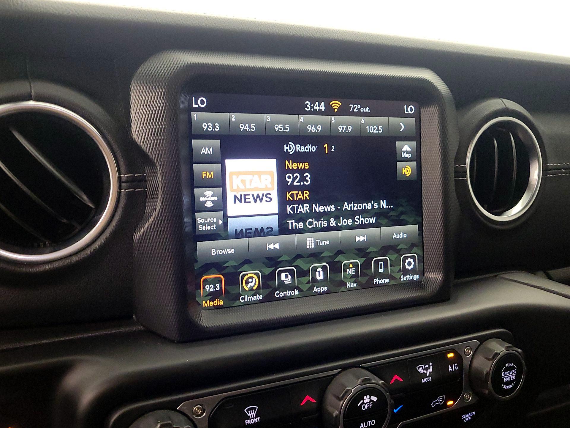 Thumbnail: 2021 Jeep Wrangler - 16