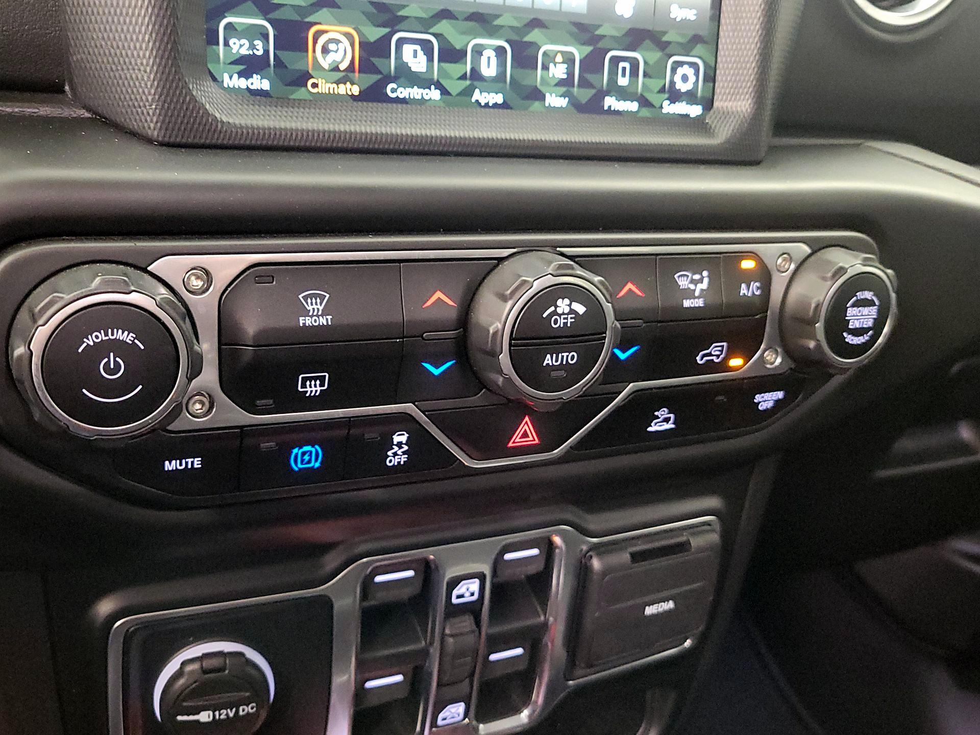 Thumbnail: 2021 Jeep Wrangler - 17