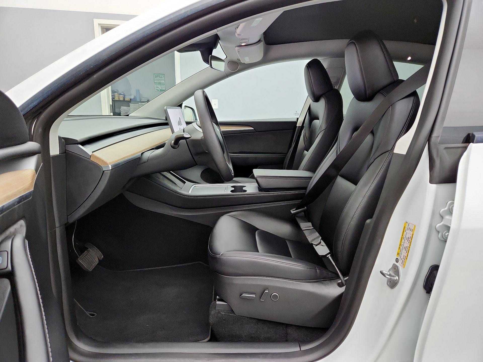Thumbnail: 2022 Tesla Model Y - 11