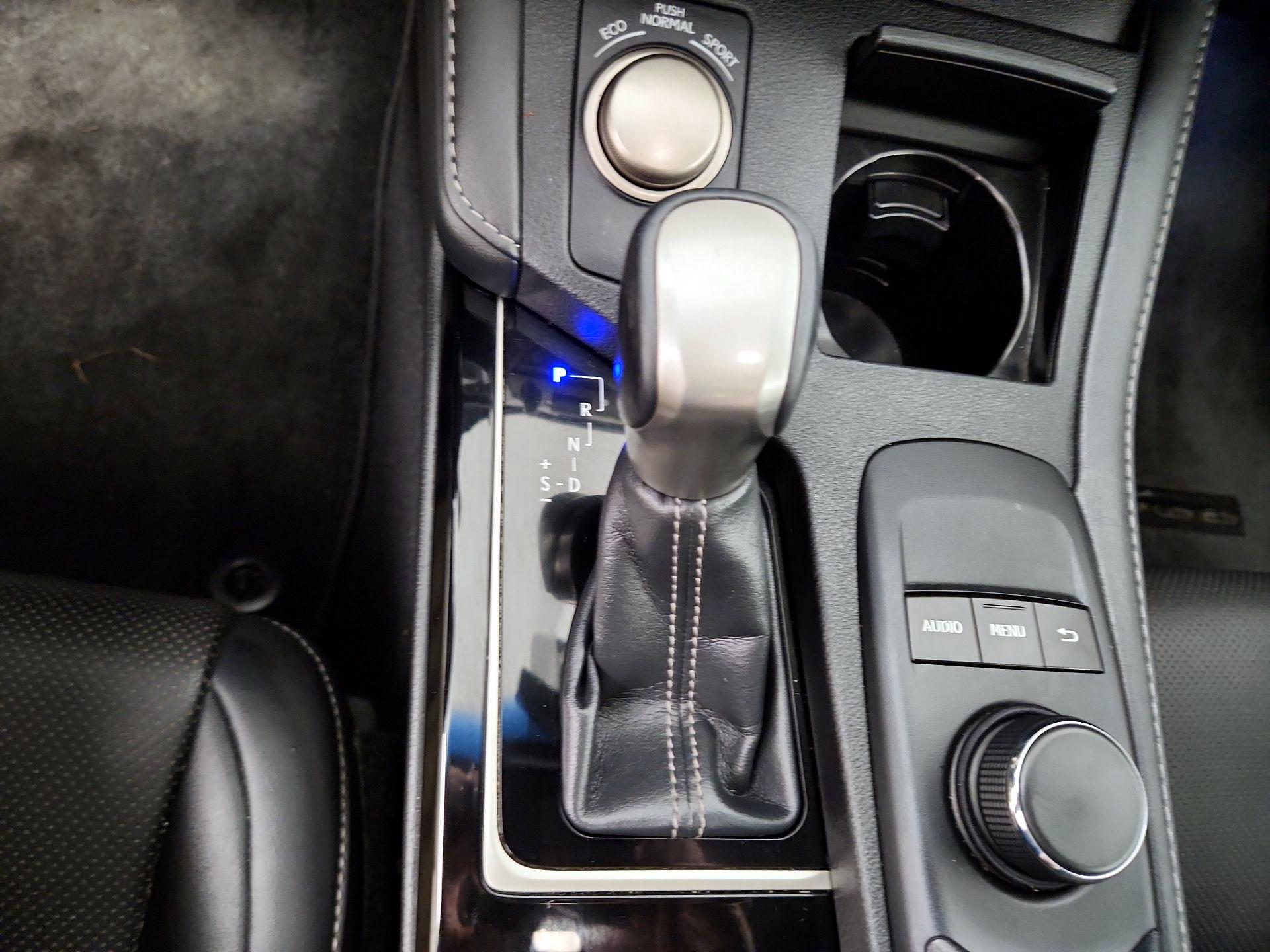 Thumbnail: 2016 Lexus ES - 15