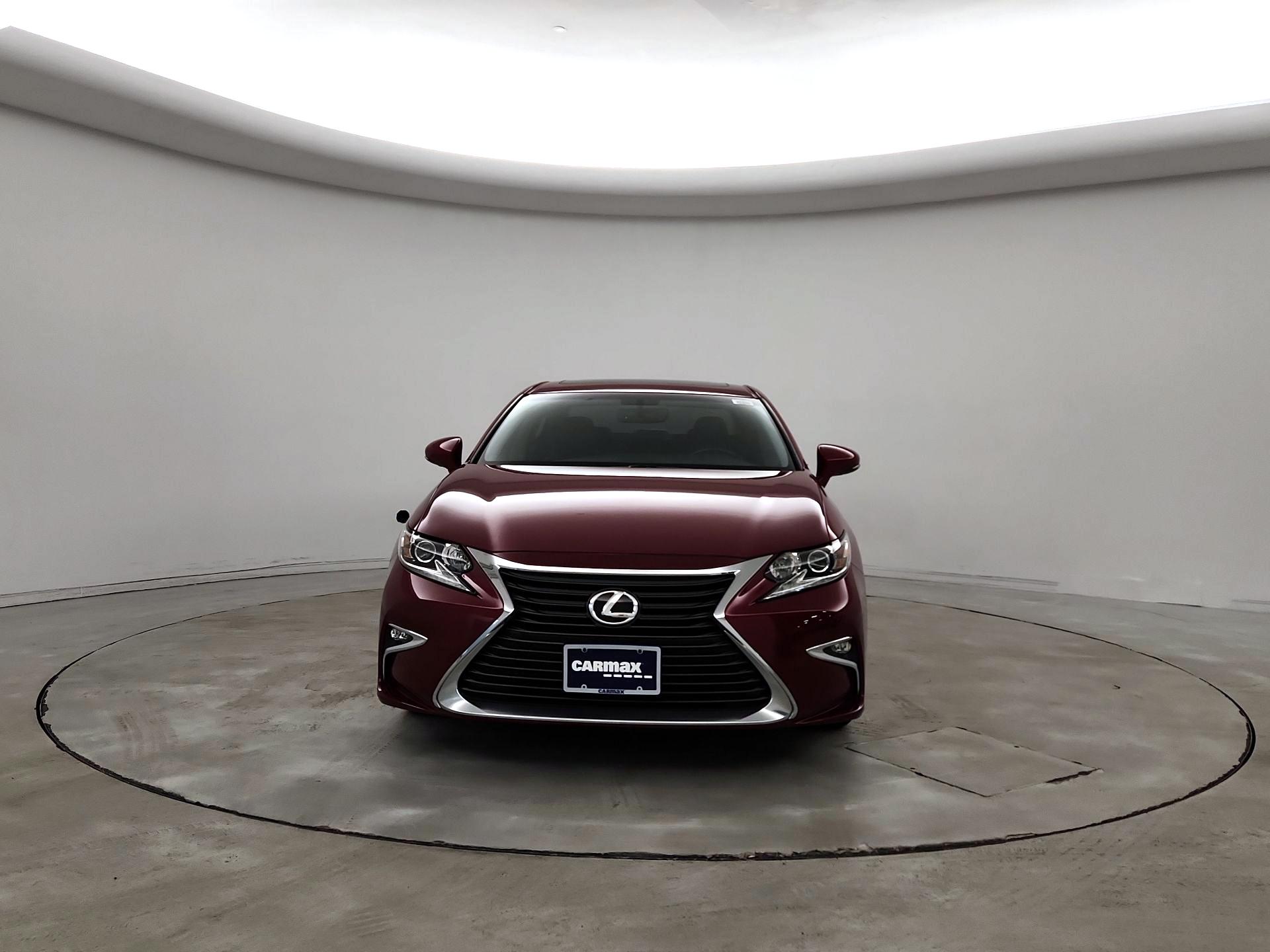 Thumbnail: 2016 Lexus ES - 2
