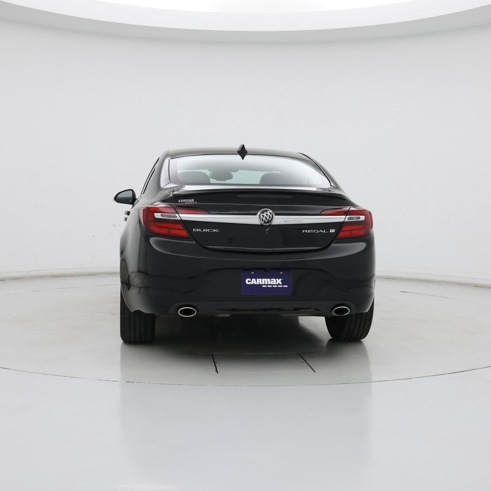 Thumbnail: 2017 Buick Regal - 6