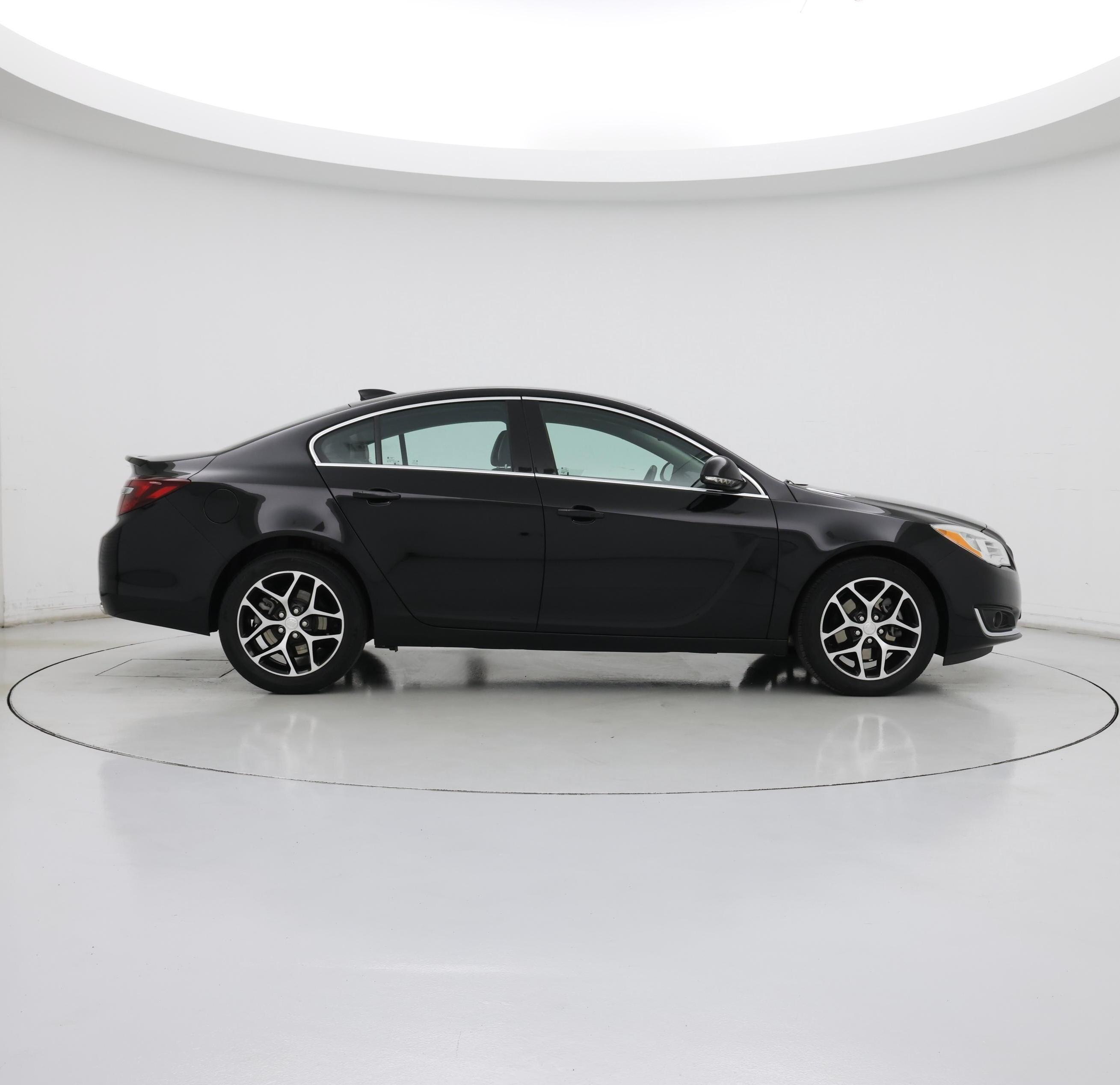 Thumbnail: 2017 Buick Regal - 7