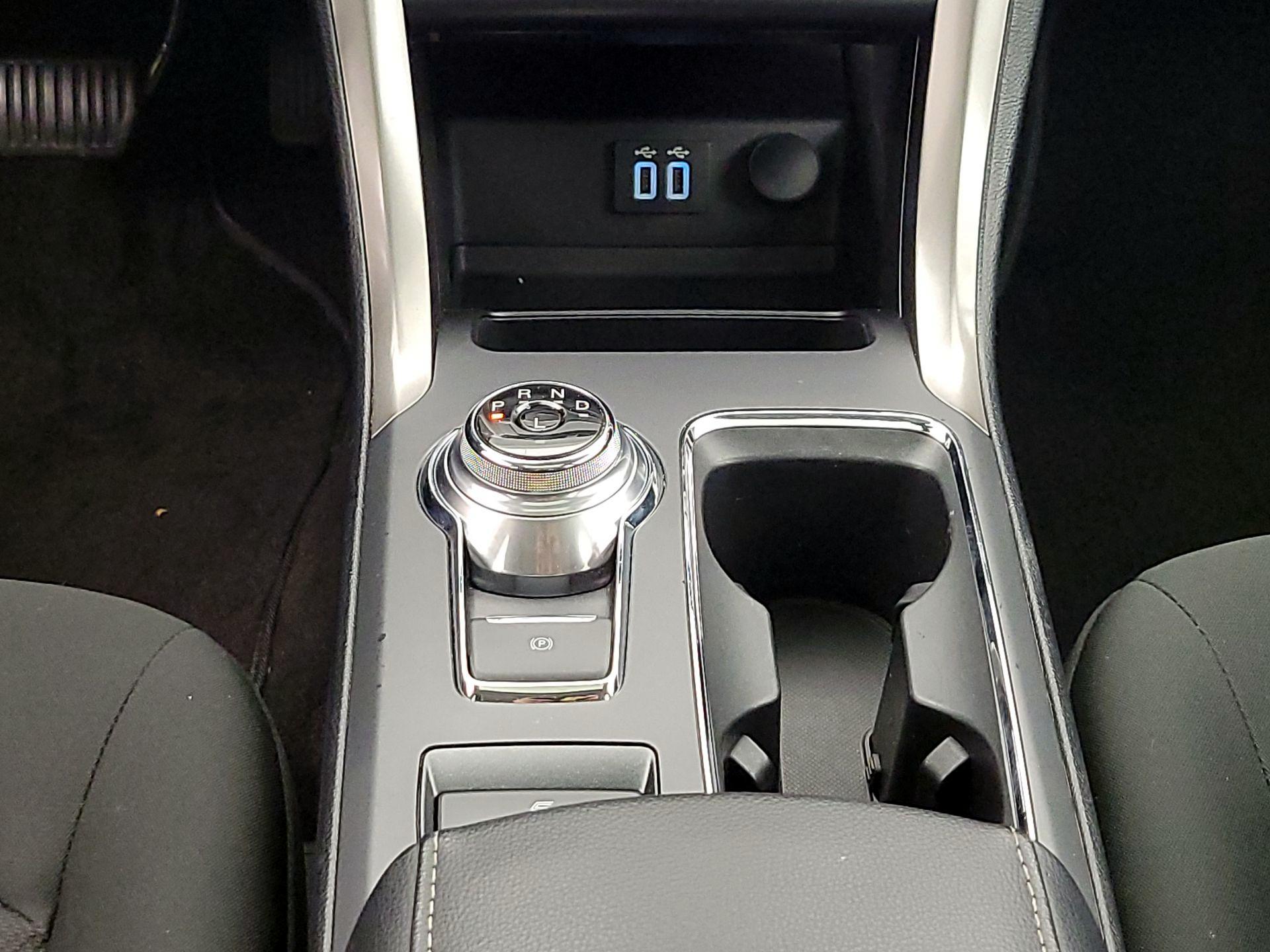 Thumbnail: 2020 Ford Fusion - 17