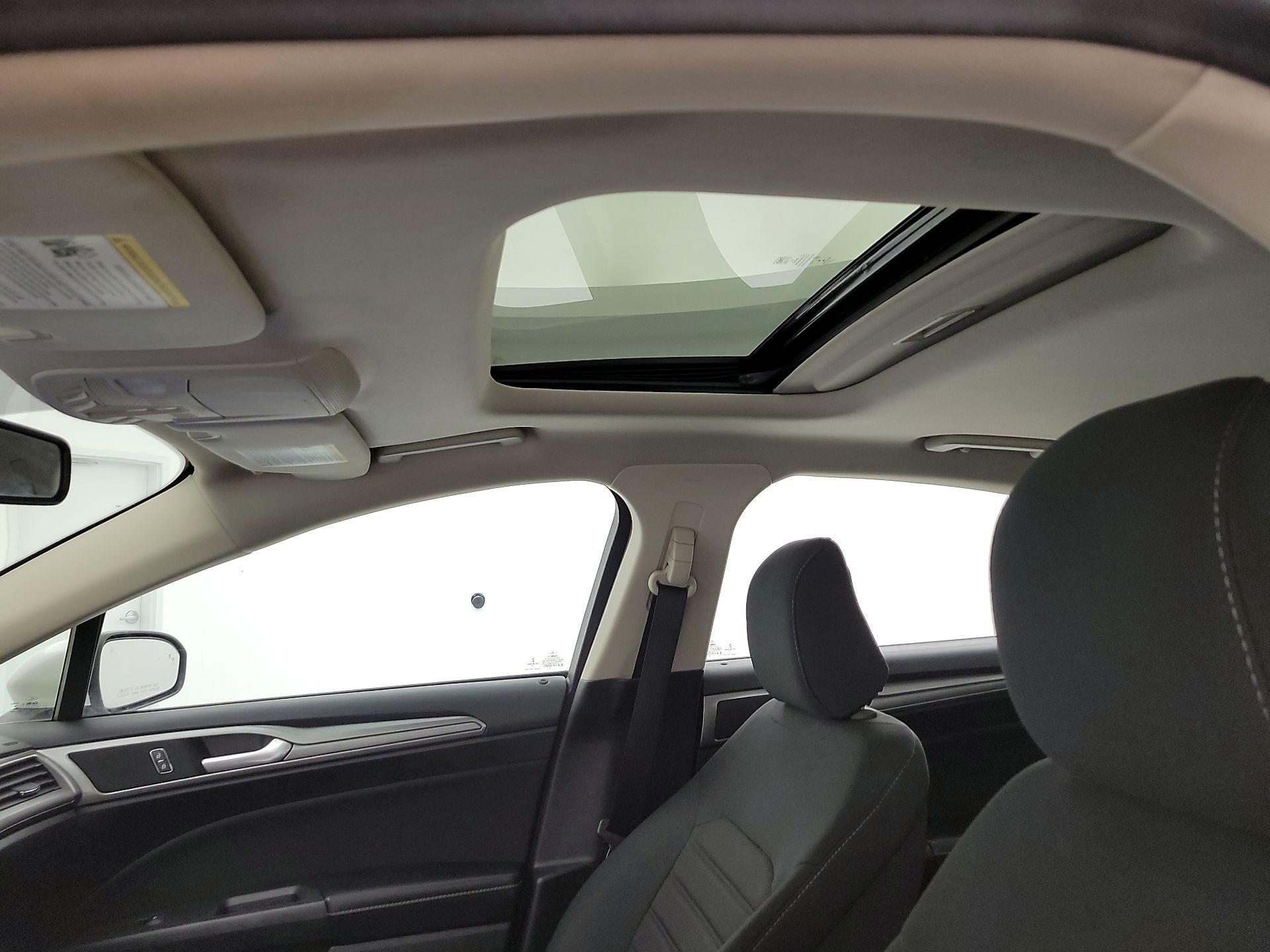 Thumbnail: 2020 Ford Fusion - 19