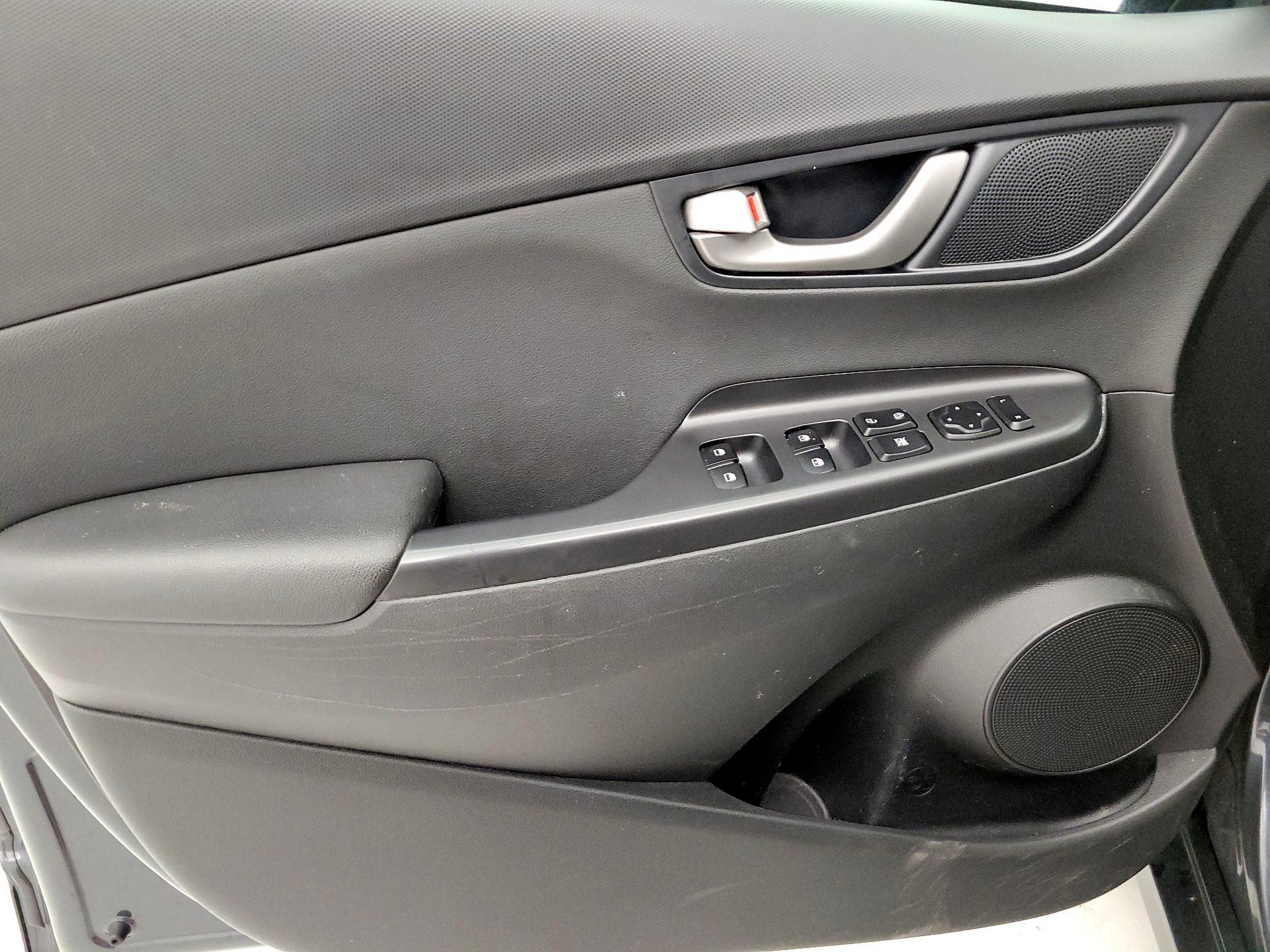 Thumbnail: 2018 Hyundai Kona - 12