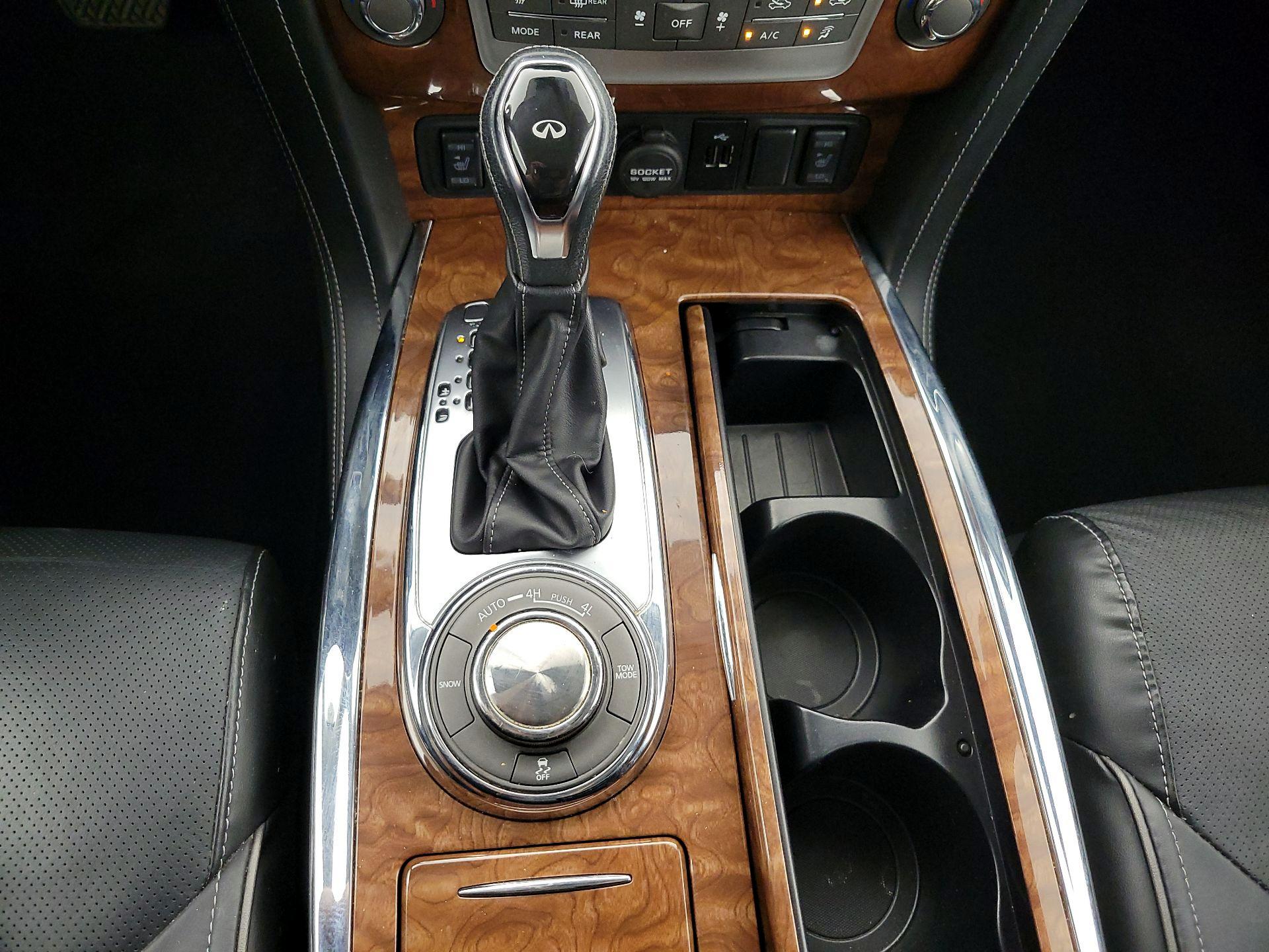 Thumbnail: 2019 INFINITI QX80 - 18