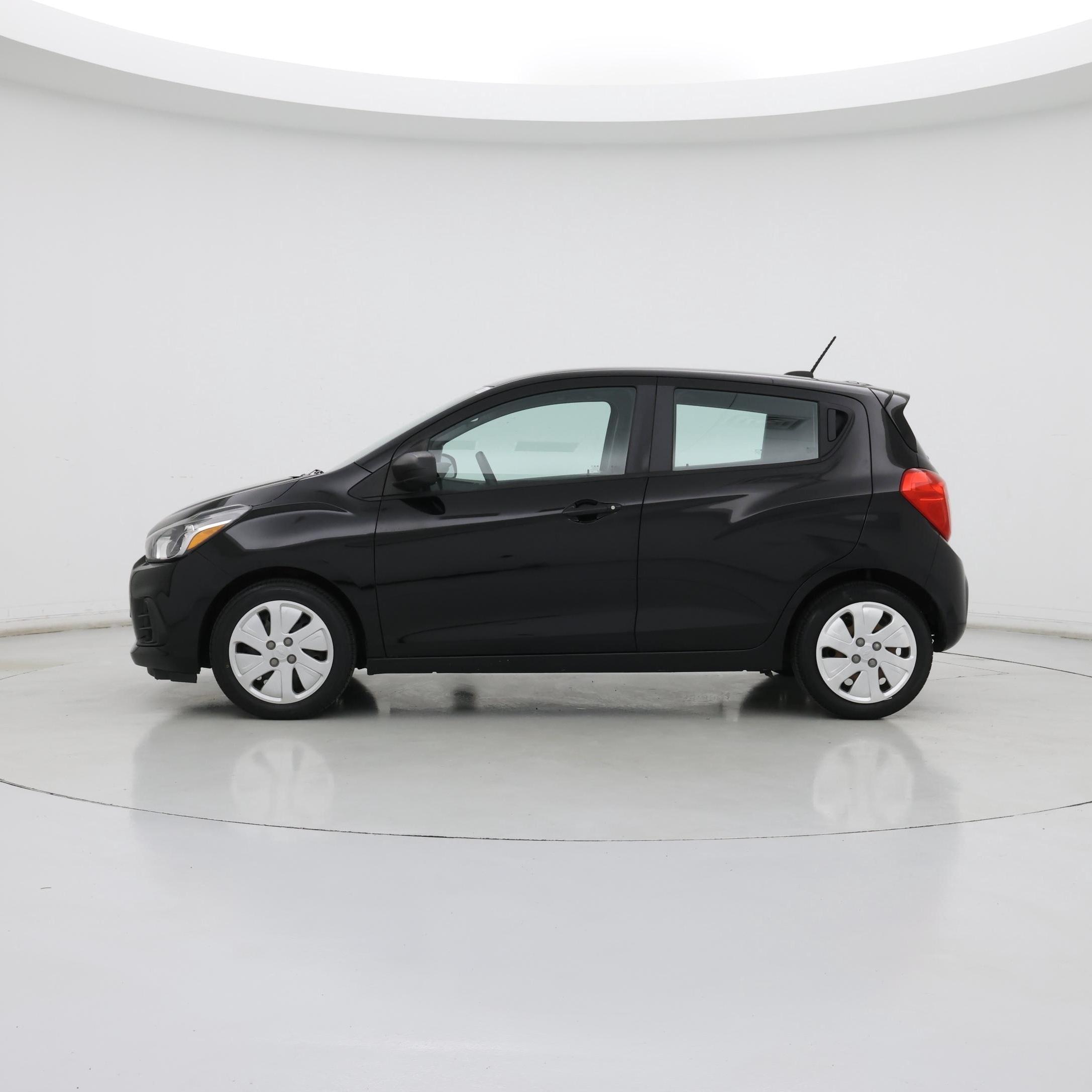 Thumbnail: 2017 Chevrolet Spark - 3