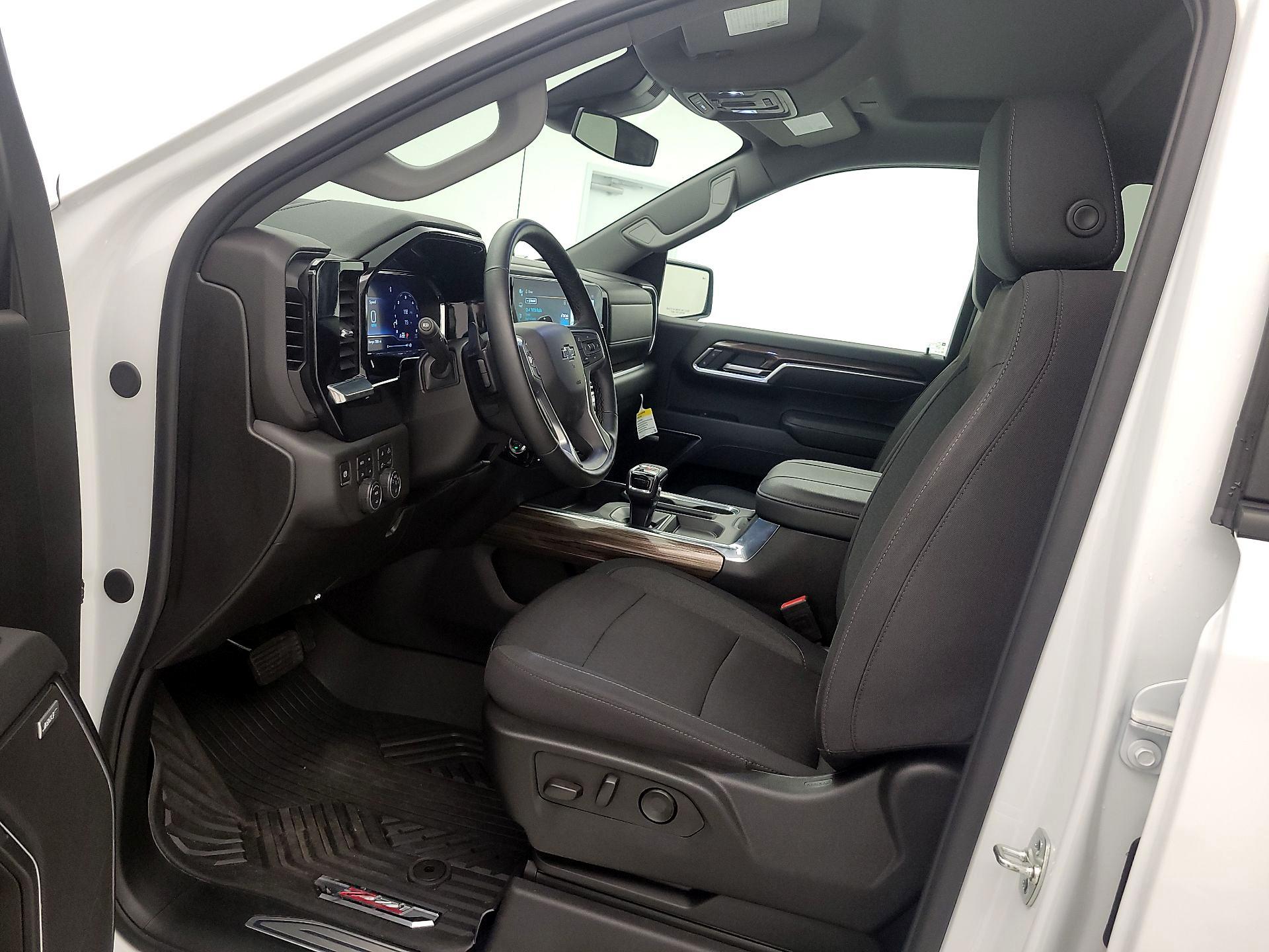 Thumbnail: 2025 Chevrolet Silverado 1500 - 11
