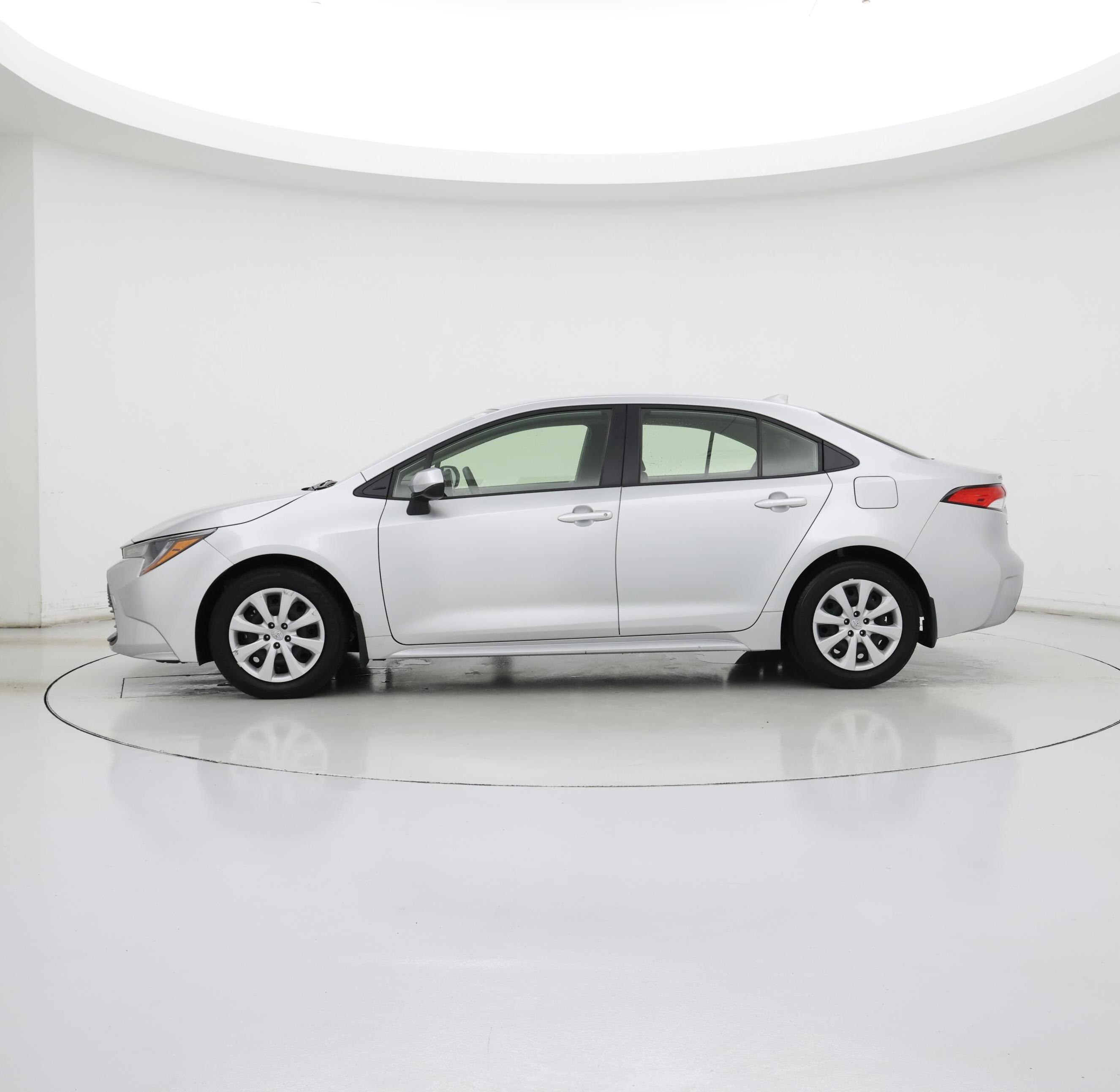 Thumbnail: 2024 Toyota Corolla - 3