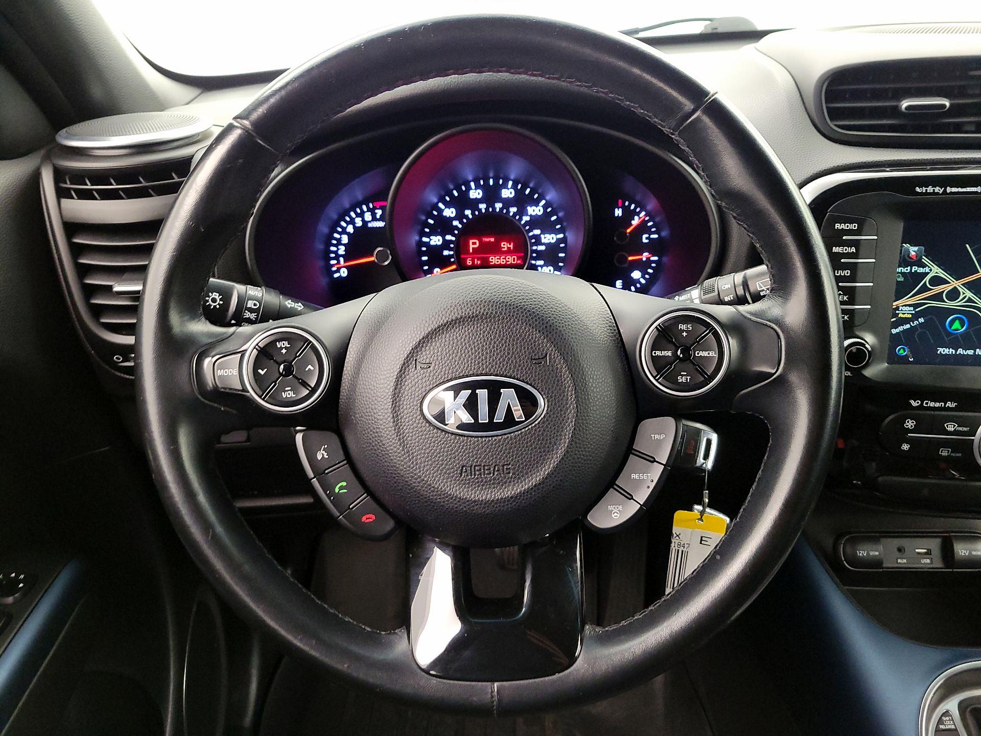 Thumbnail: 2015 Kia Soul - 10