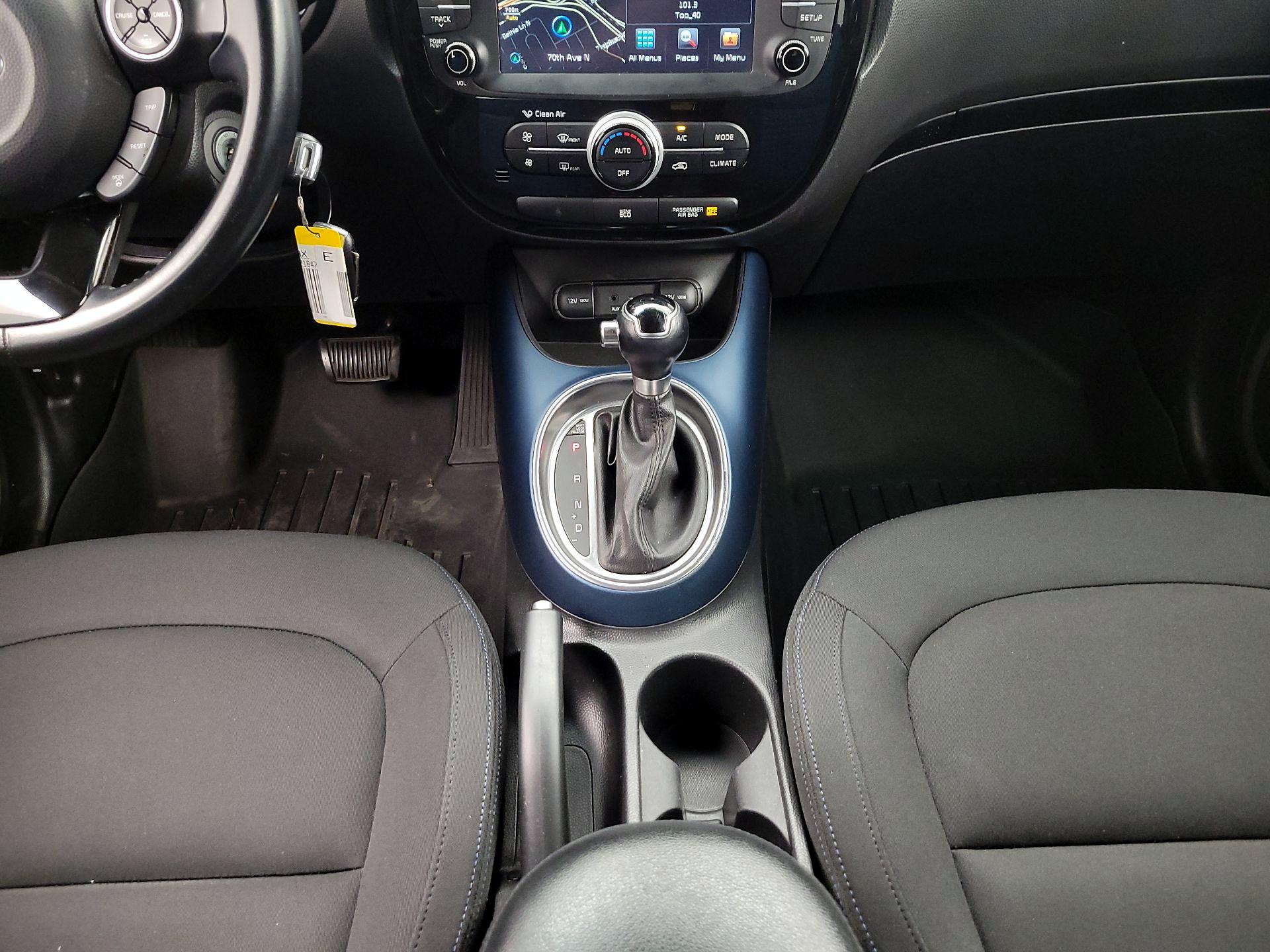 Thumbnail: 2015 Kia Soul - 18
