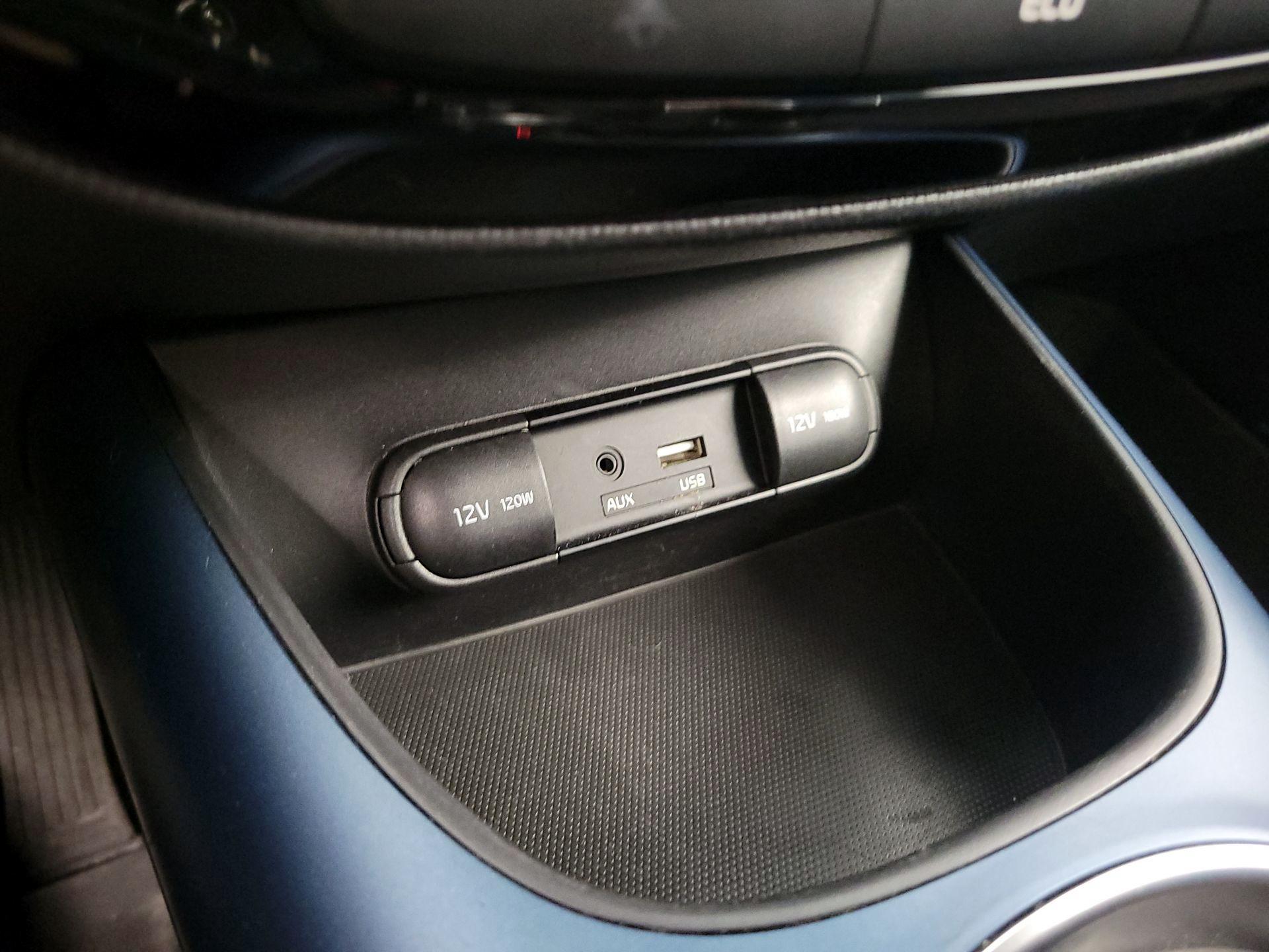 Thumbnail: 2015 Kia Soul - 19